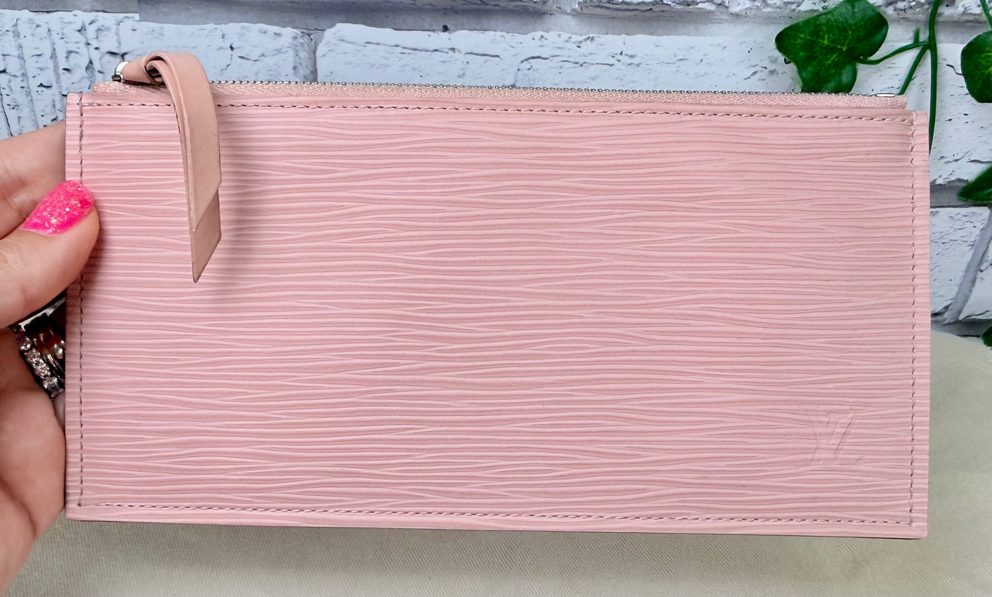 Louis Vuitton Epi Leather Felicie w/ Inserts (Light Pink) - Very Good