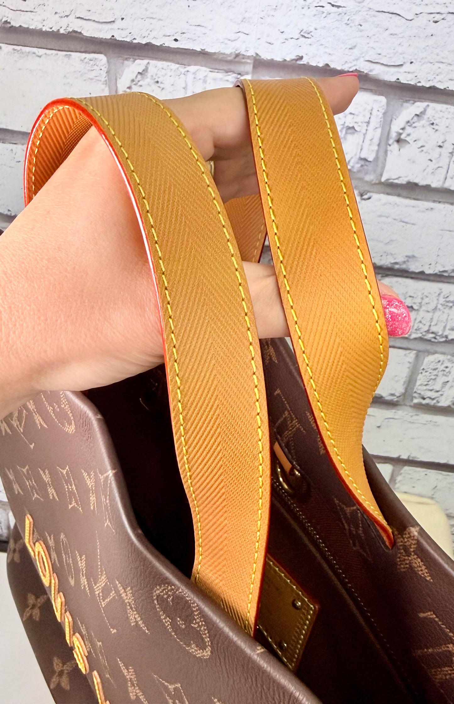 Louis Vuitton Shopper Tote MM (Monogram) - Like New