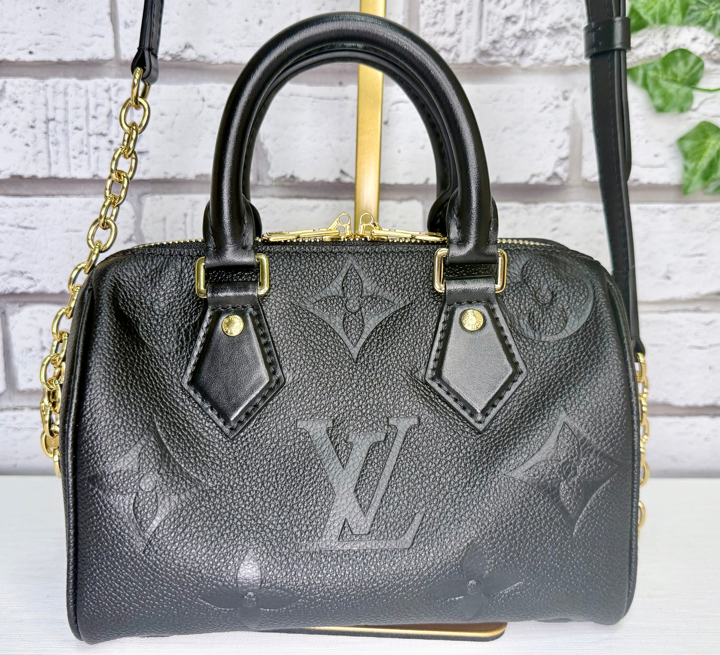 Louis Vuitton Empreinte Speedy 20 Bandouliere - Like New