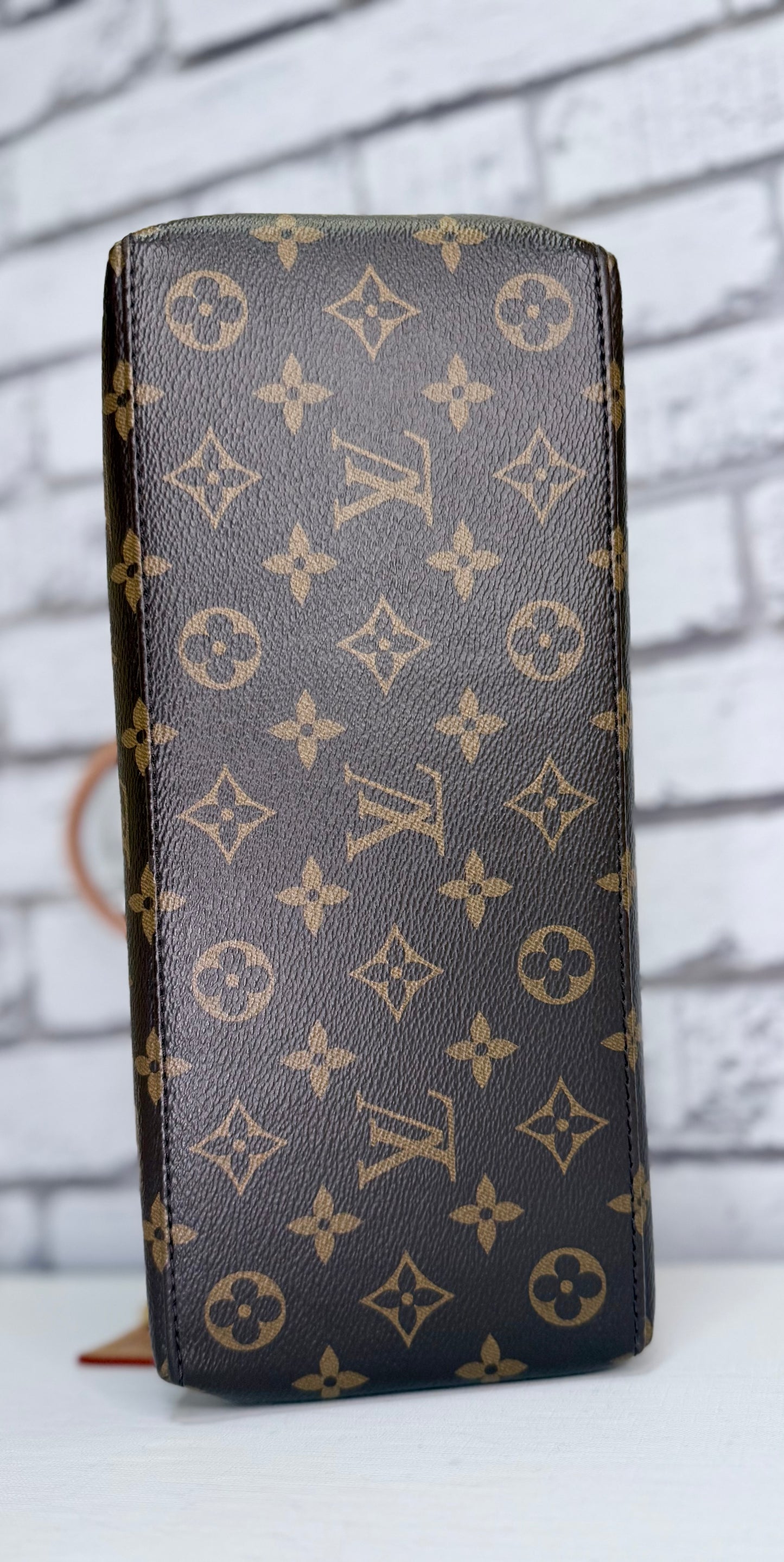 Louis Vuitton Petit Palais (Monogram) - Great