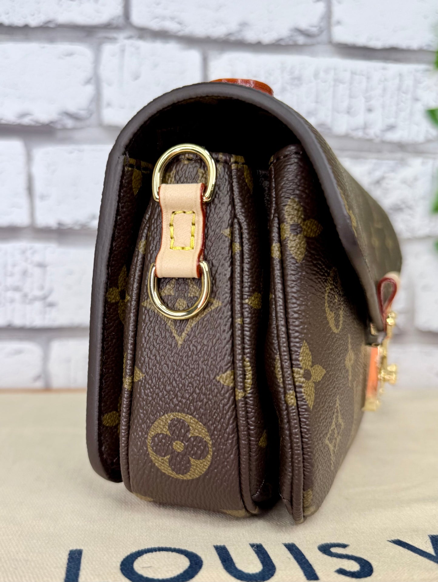 Louis Vuitton Metis East West (Monogram) - Pristine
