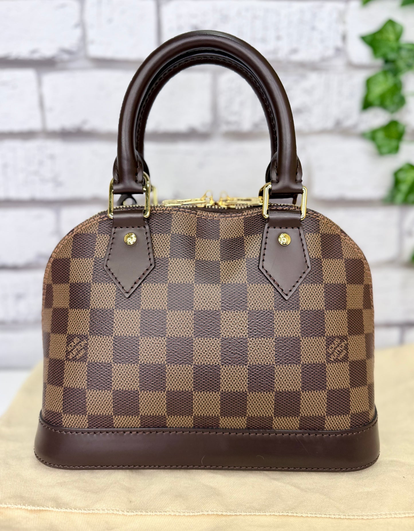 Louis Vuitton Damier Ebene Alma BB - Excellent