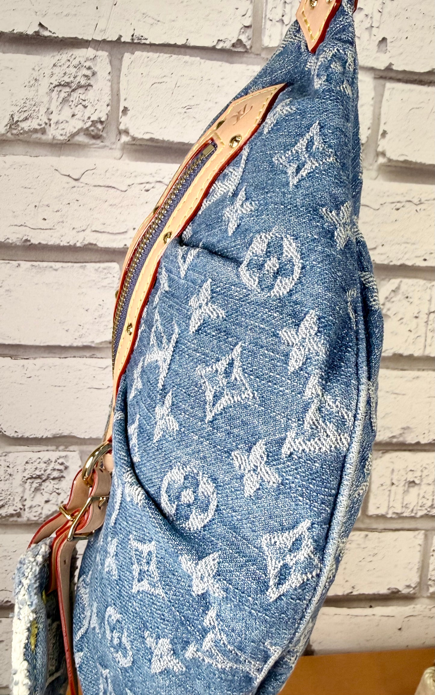Louis Vuitton High Rise Denim Bum Bag - Excellent