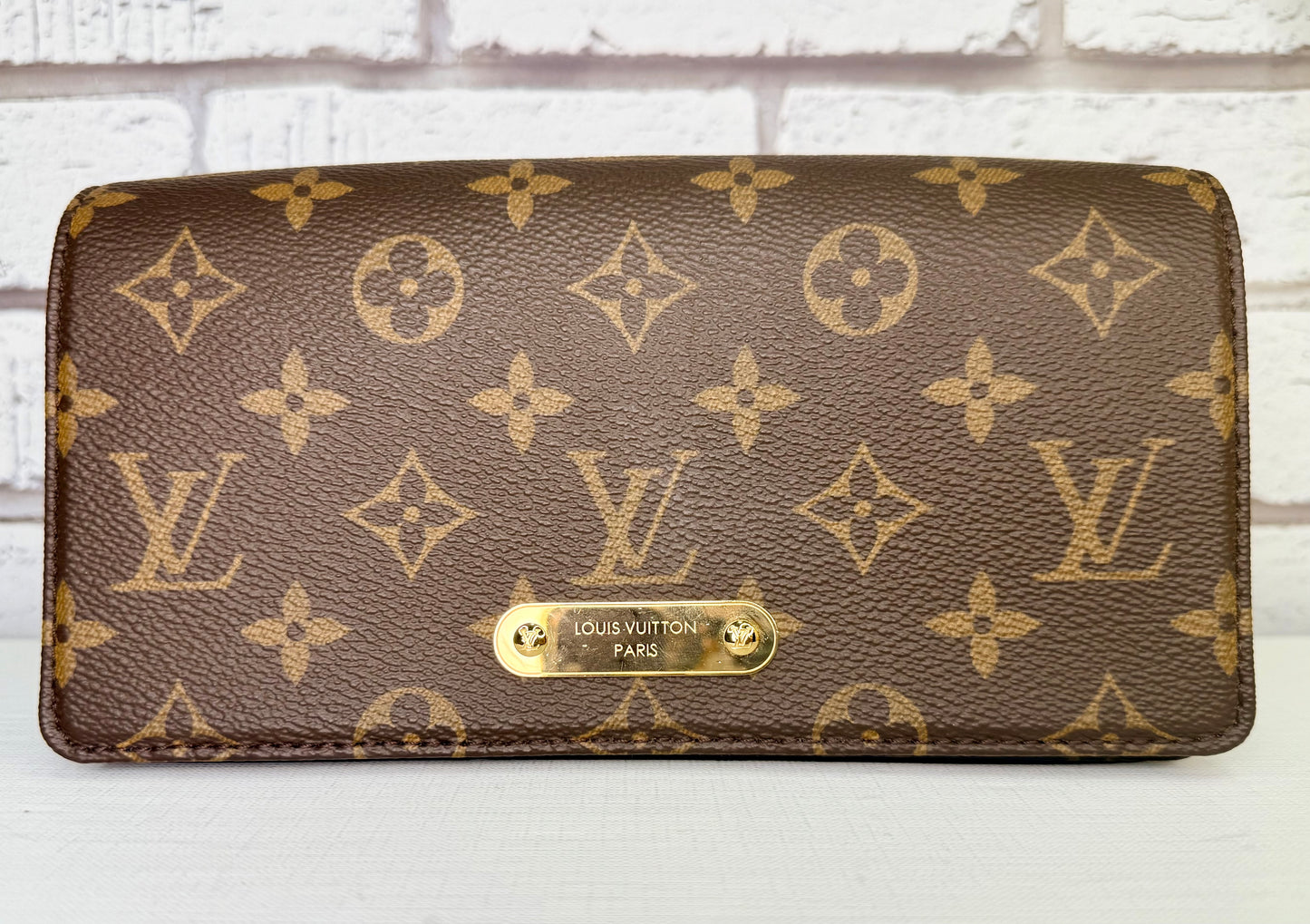 Louis Vuitton Lily Wallet On Chain - Excellent/Like New