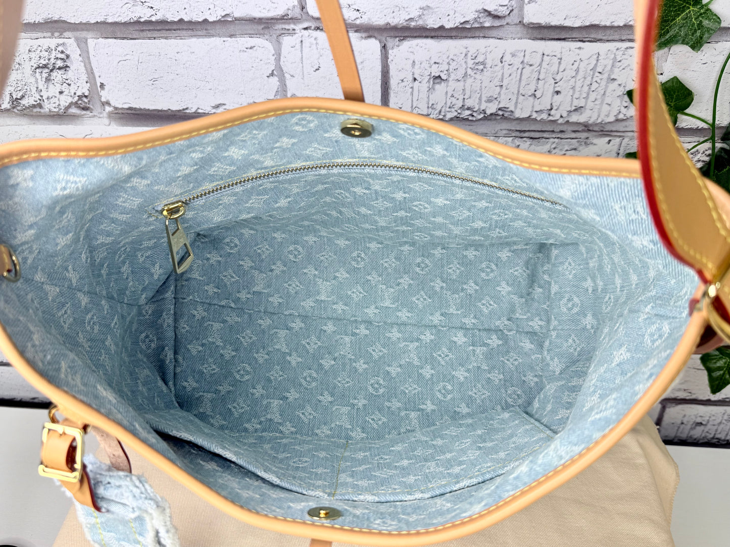 Louis Vuitton Carryall PM w/ Pouch (Sky Blue Denim) - Pristine