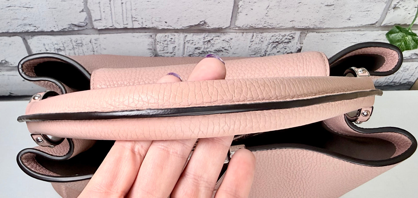 Louis Vuitton Capucines MM (Rose Pink) - Great/Excellent
