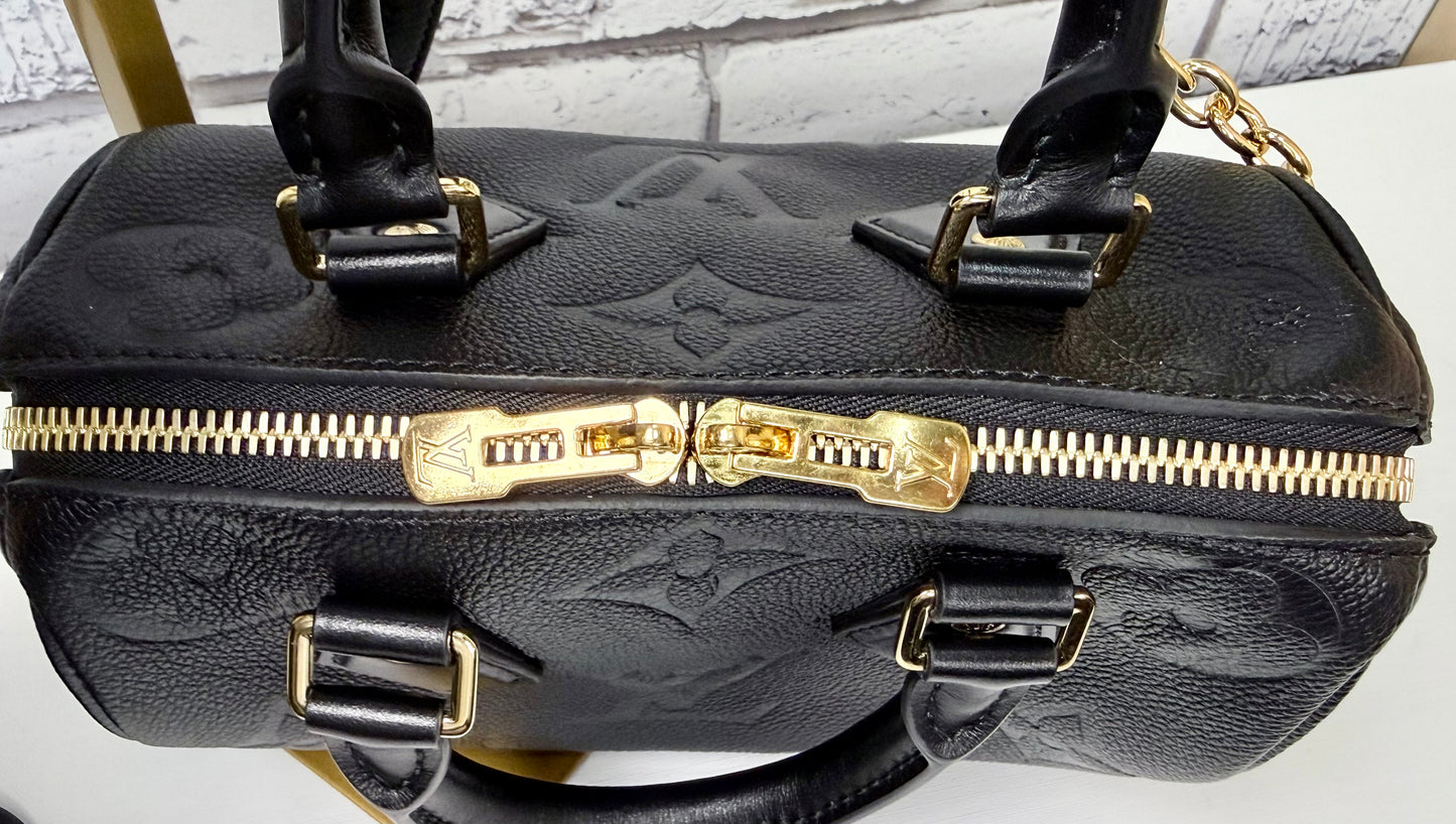 Louis Vuitton Empreinte Speedy 20 Bandouliere - Like New