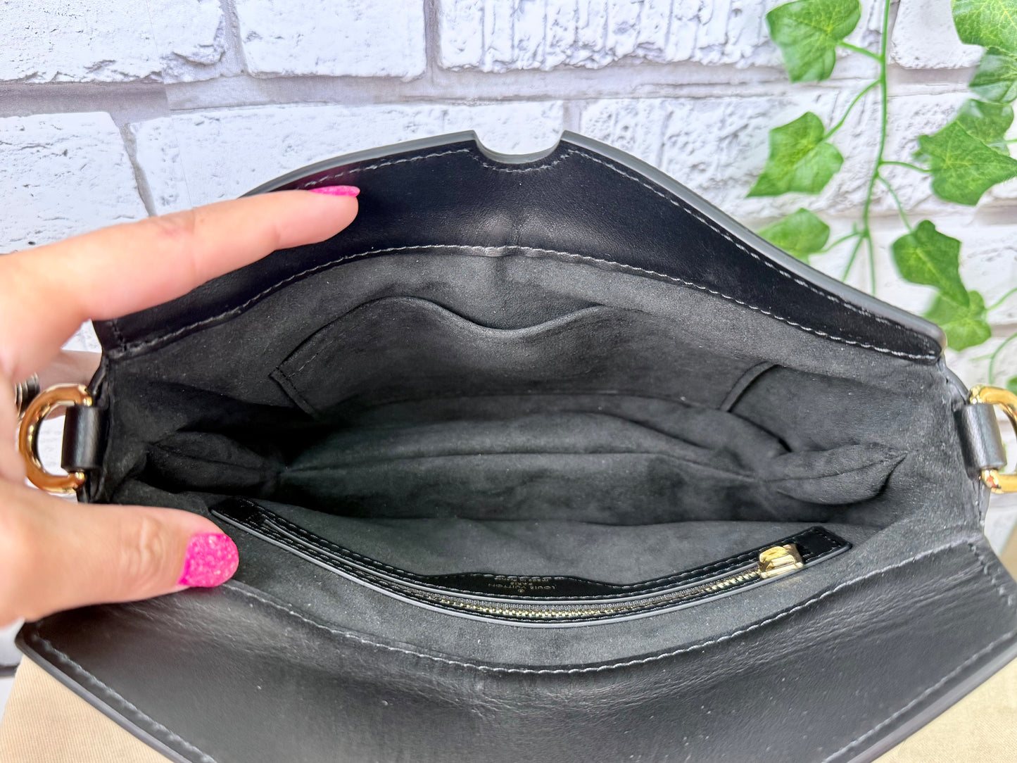 Louis Vuitton Twinny (Monogram/Reverse Monogram) - Pristine