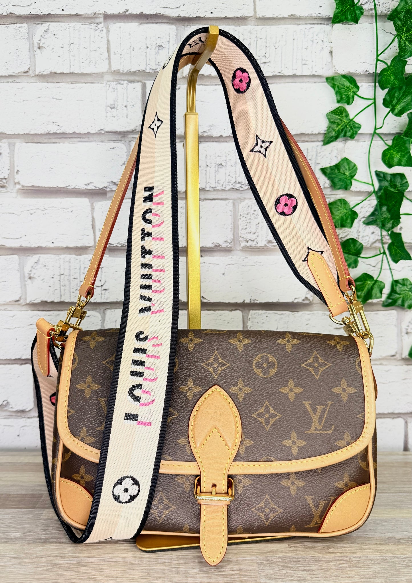 Louis Vuitton Monogram Diane (Black)