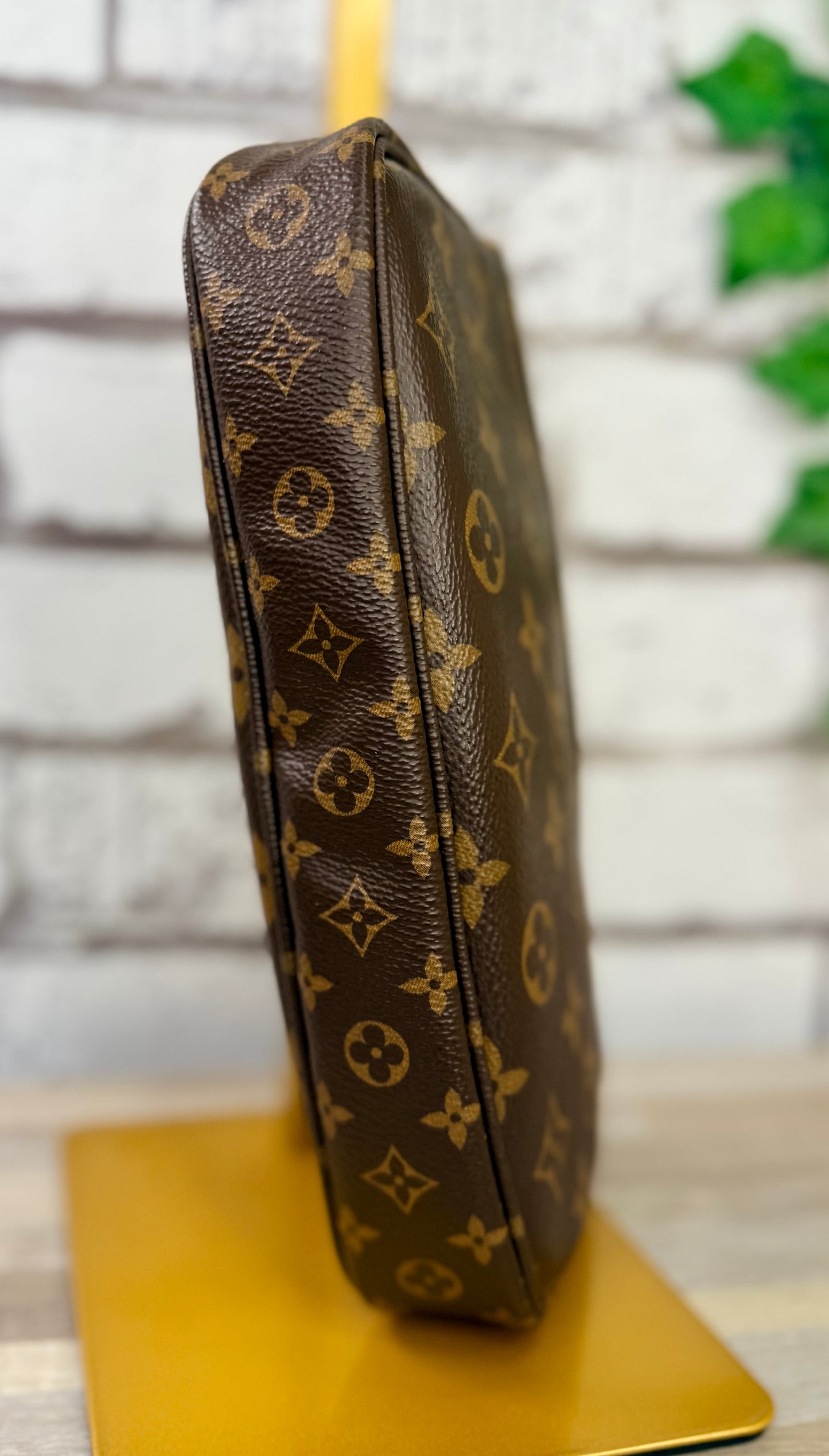 Pre-Owned Louis Vuitton Multi Pochette Accessoires (Pink)