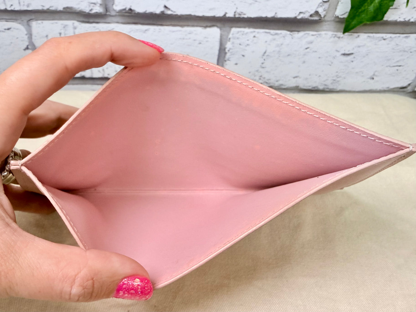 Louis Vuitton Epi Leather Felicie w/ Inserts (Light Pink) - Very Good