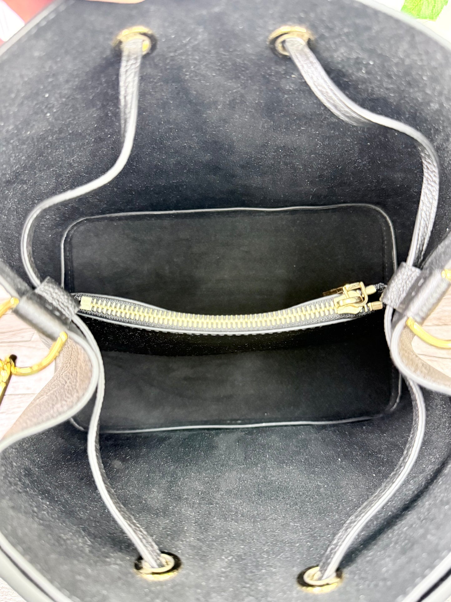 Louis Vuitton Empreinte Leather Neo Noe MM (Black) - Pristine