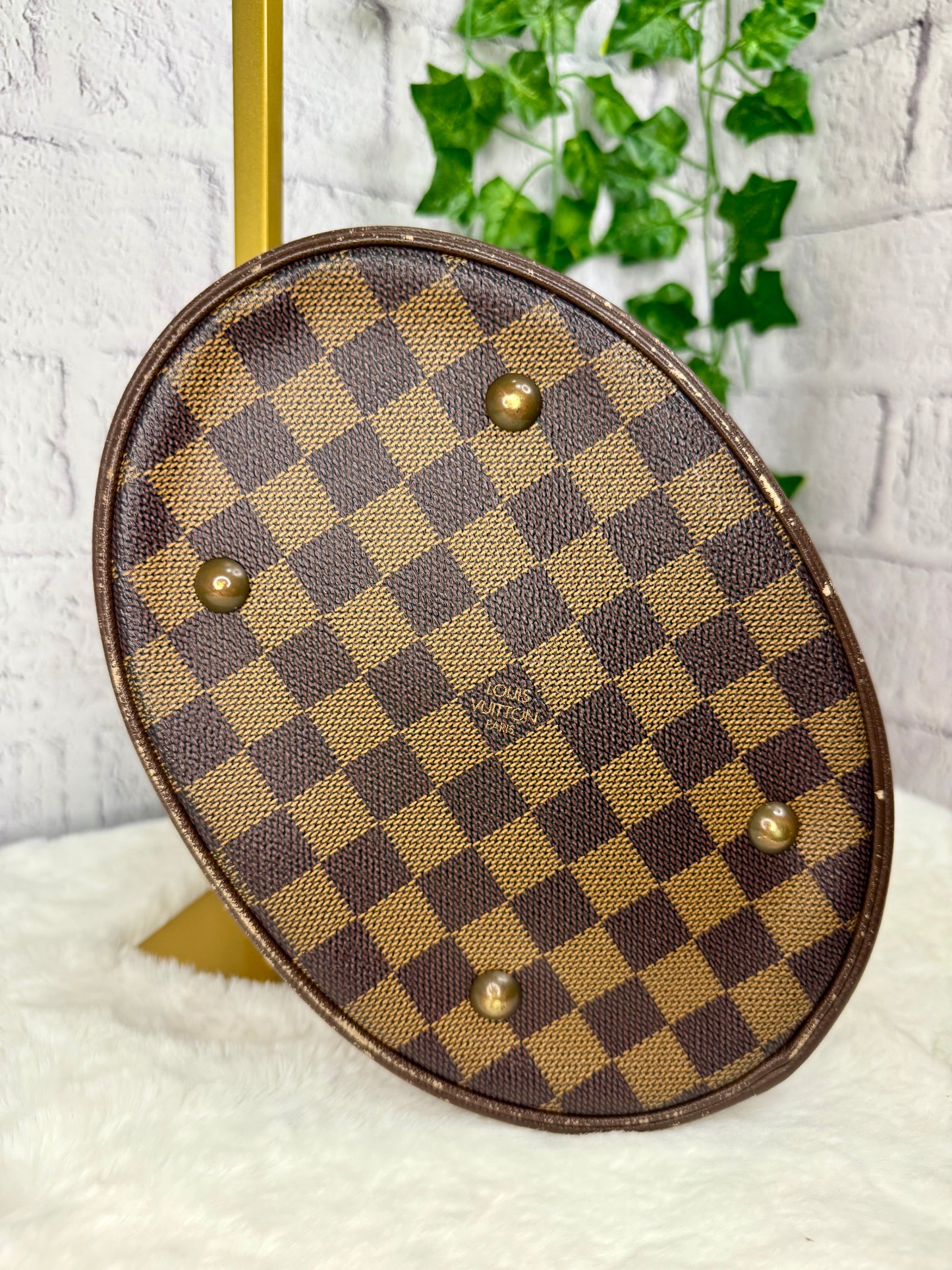 Louis Vuitton Damier Ebene Marais Bucket Bag