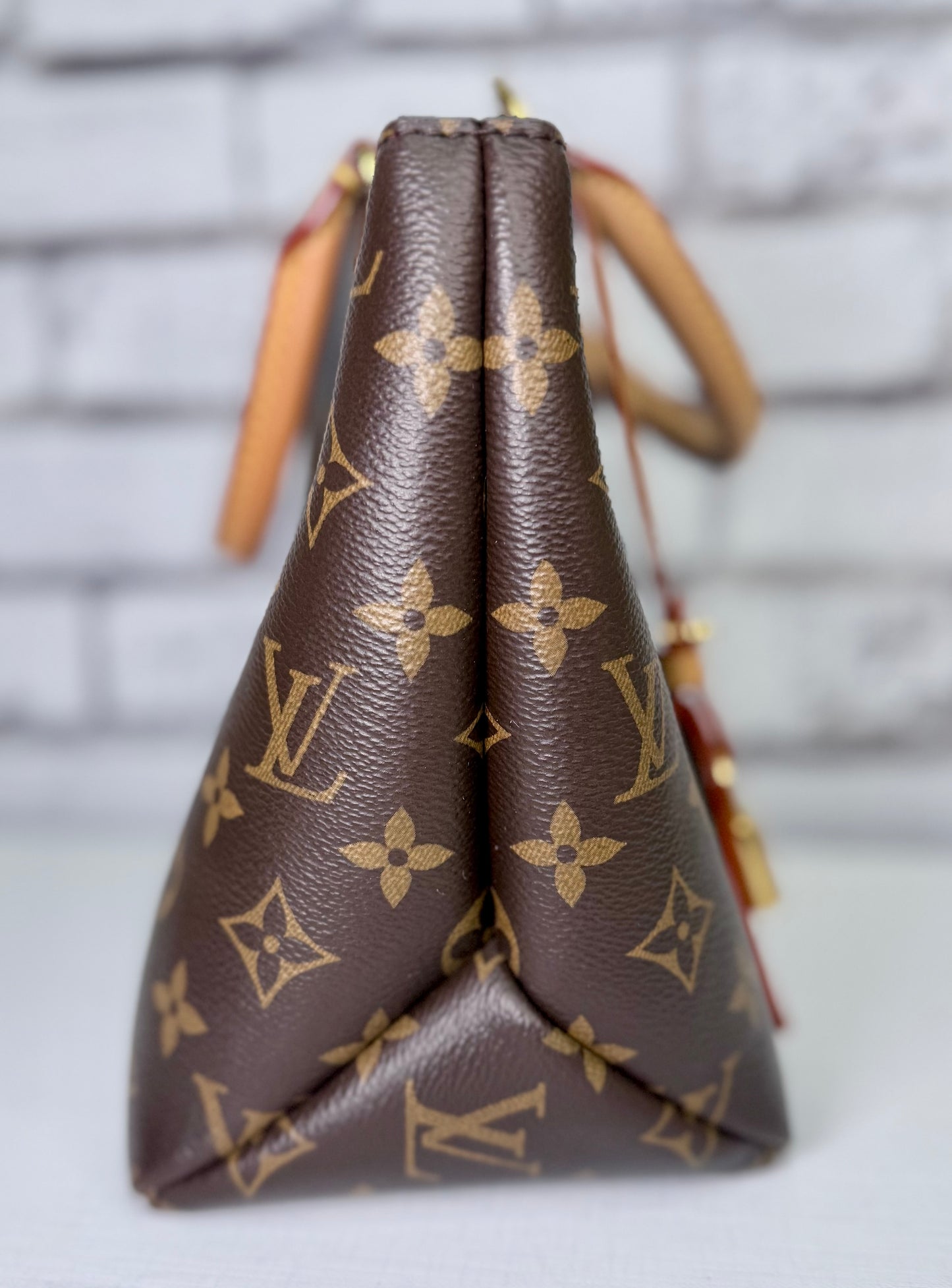 Louis Vuitton Petit Palais (Monogram) - Great