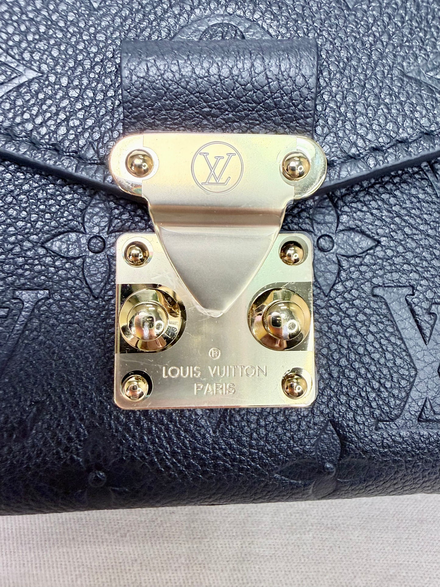 Louis Vuitton Empreinte Leather Metis East West (Black) - Pristine
