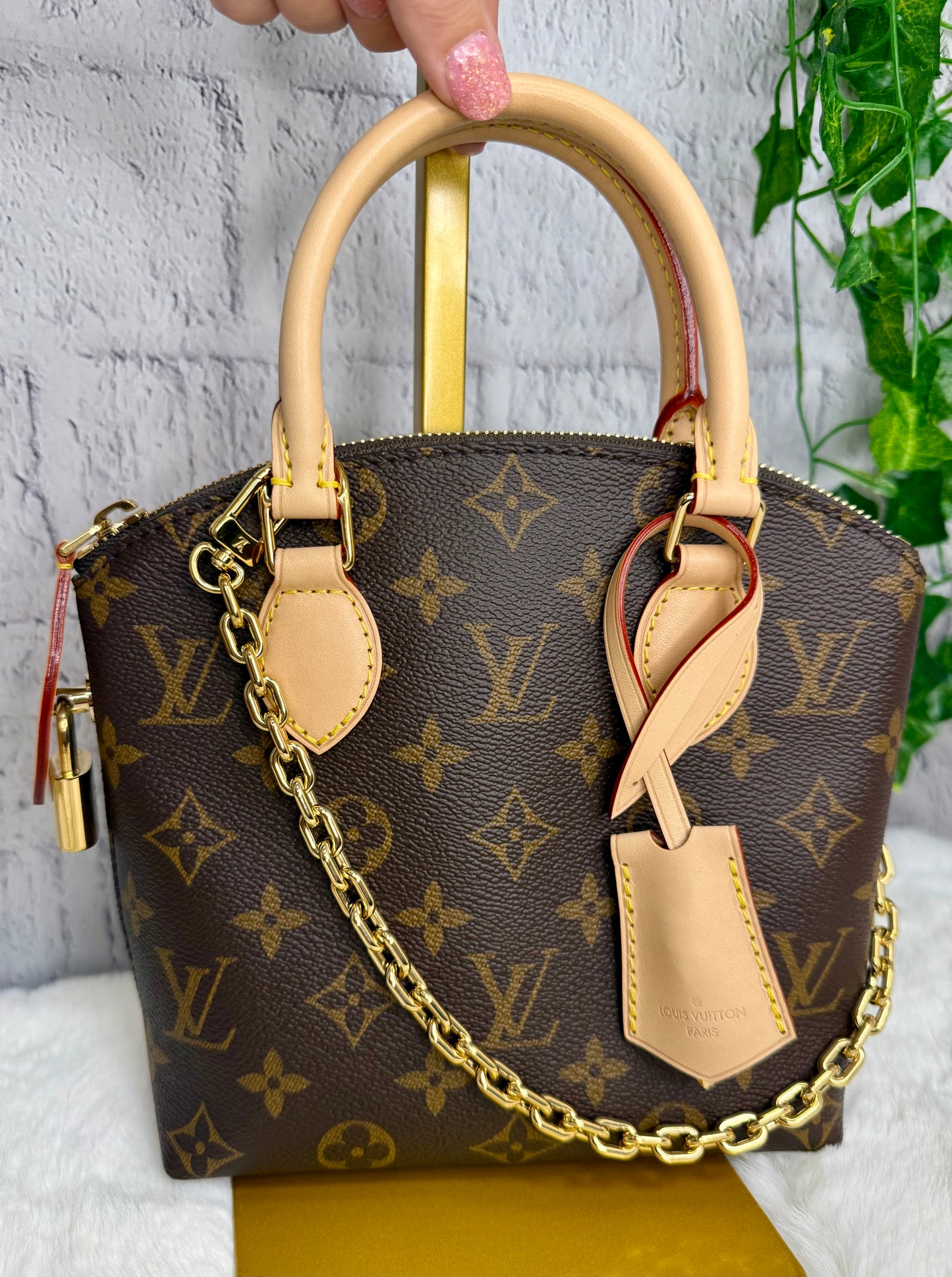 Louis Vuitton Lock It BB