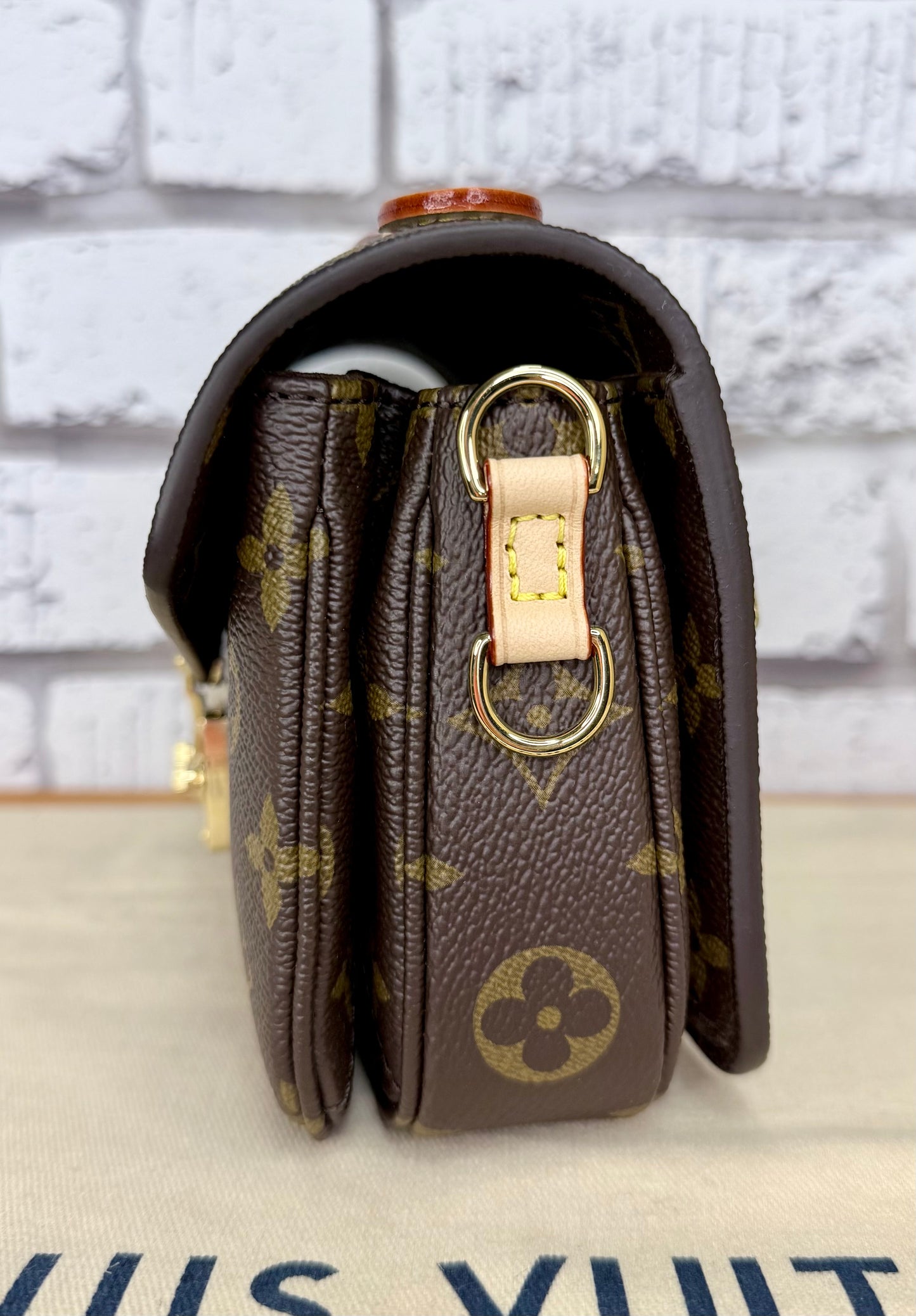 Louis Vuitton Metis East West (Monogram) - Pristine