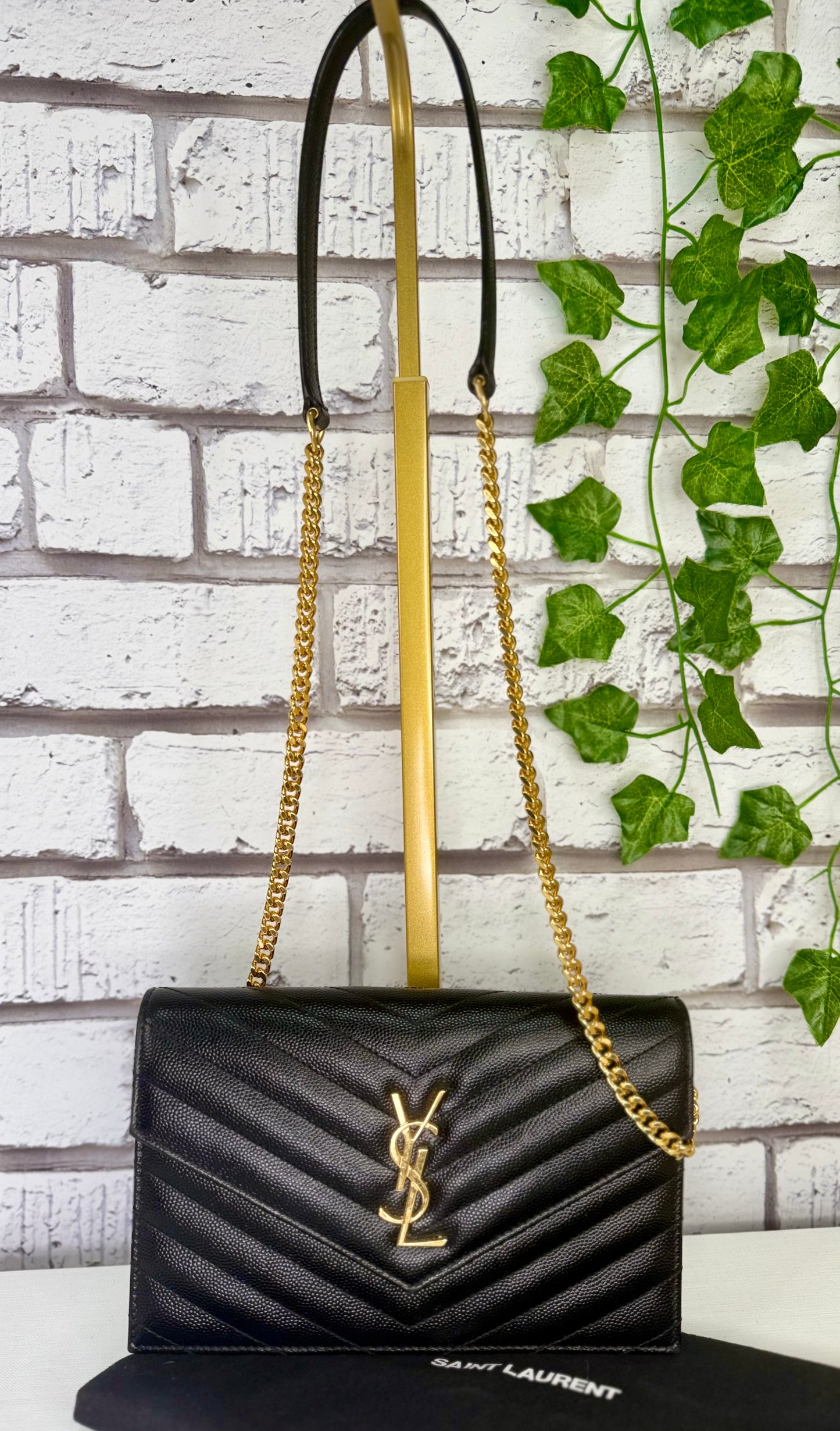 Saint Laurent Grained Leather Cassandre Wallet On Chain - Great/Excellent
