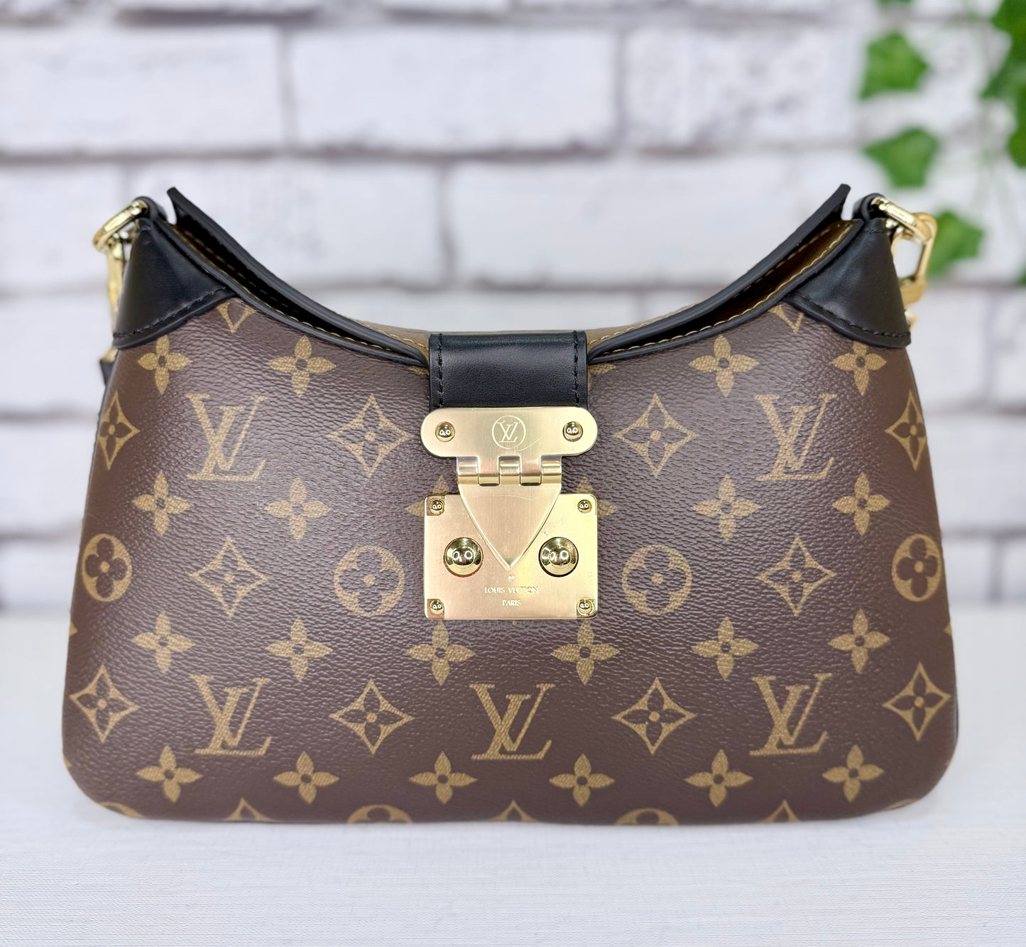Louis Vuitton Twinny - Like New/Unused