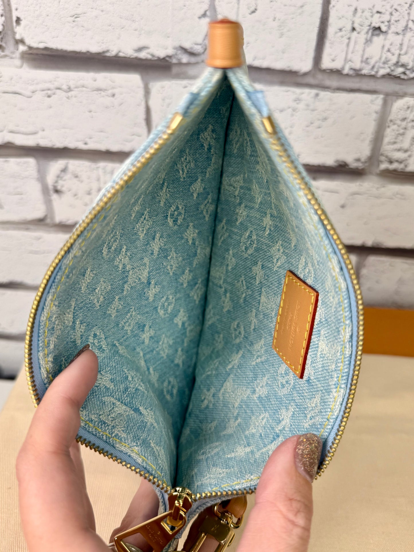 Louis Vuitton Carryall PM w/ Pouch (Sky Blue Denim) - Pristine