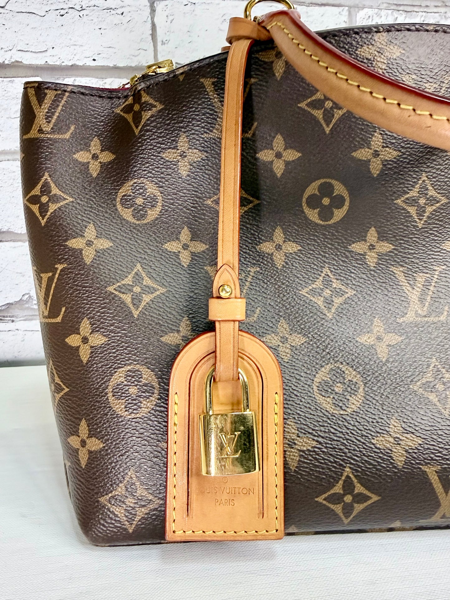 Louis Vuitton Petit Palais (Monogram) - Great