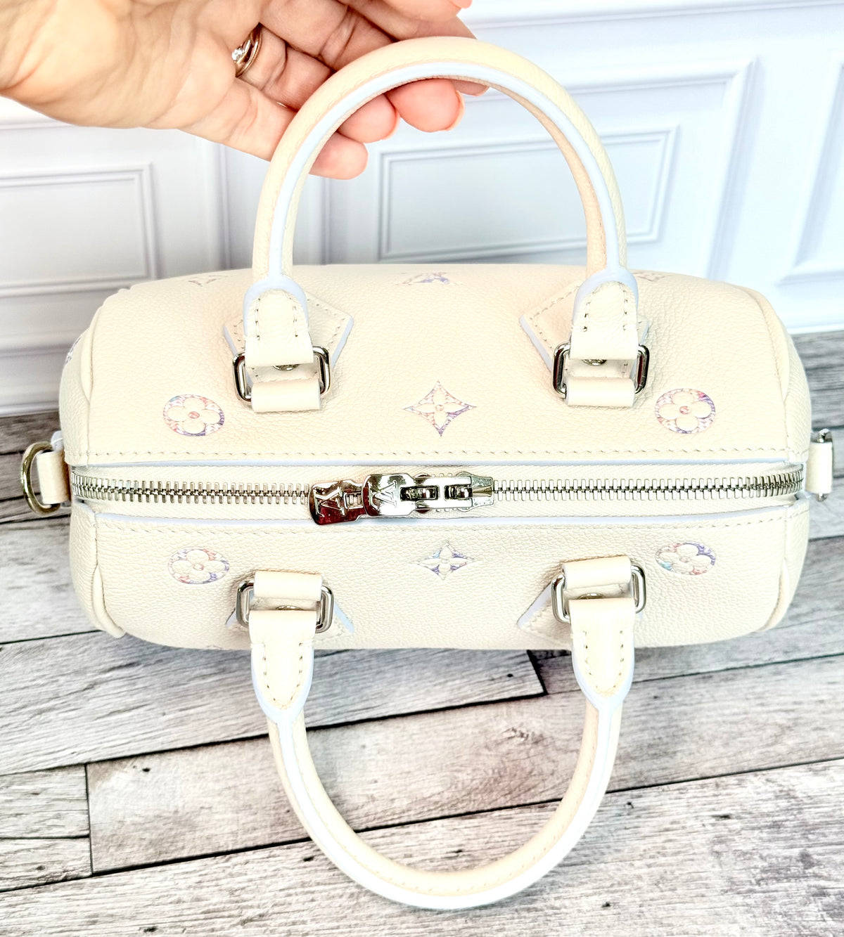 Louis Vuitton Leather Speedy 20 Bandouliere (Link Quartz) - Like New/Unused