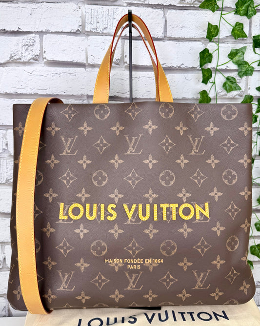 Louis Vuitton Shopper Tote MM (Monogram) - Like New