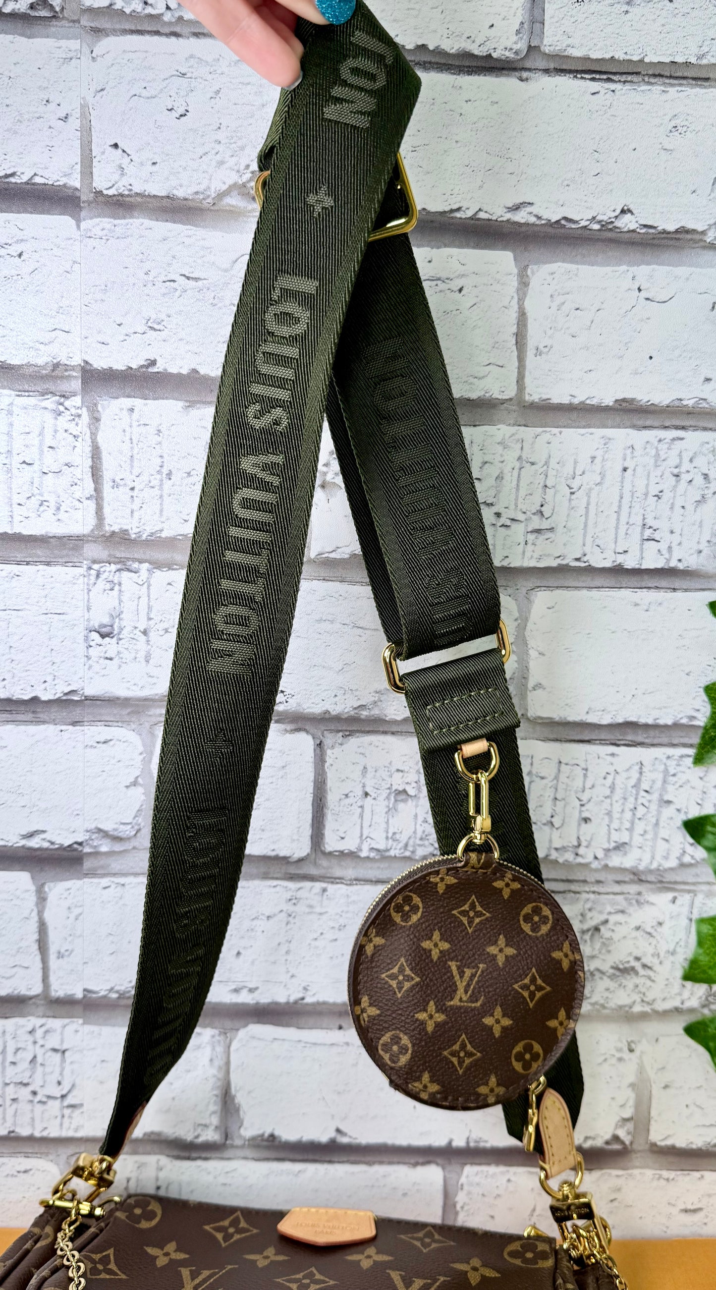 Louis Vuitton Multi Pochette Accessoires (Khaki) - Great/Excellent