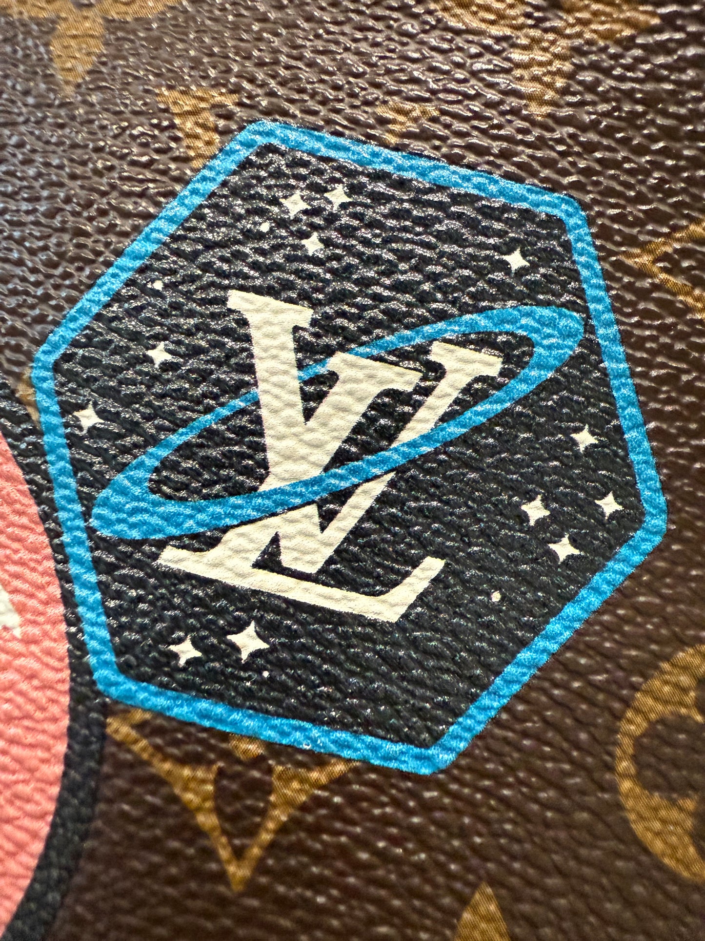 Louis Vuitton LIMITED EDITION World Tour Double Zip Pochette
