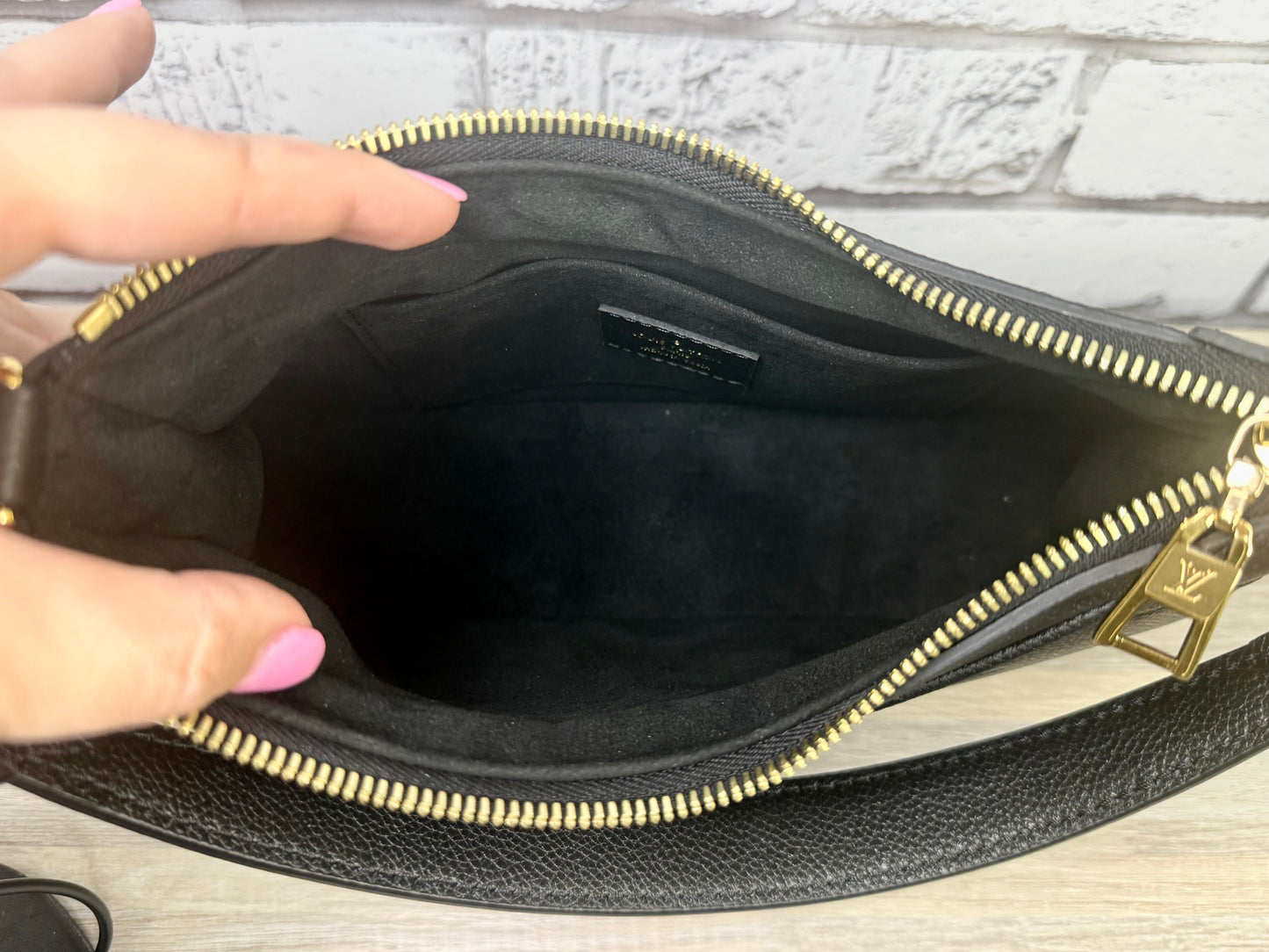 Pre-Owned Louis Vuitton Empreinte Bagatelle (Black)