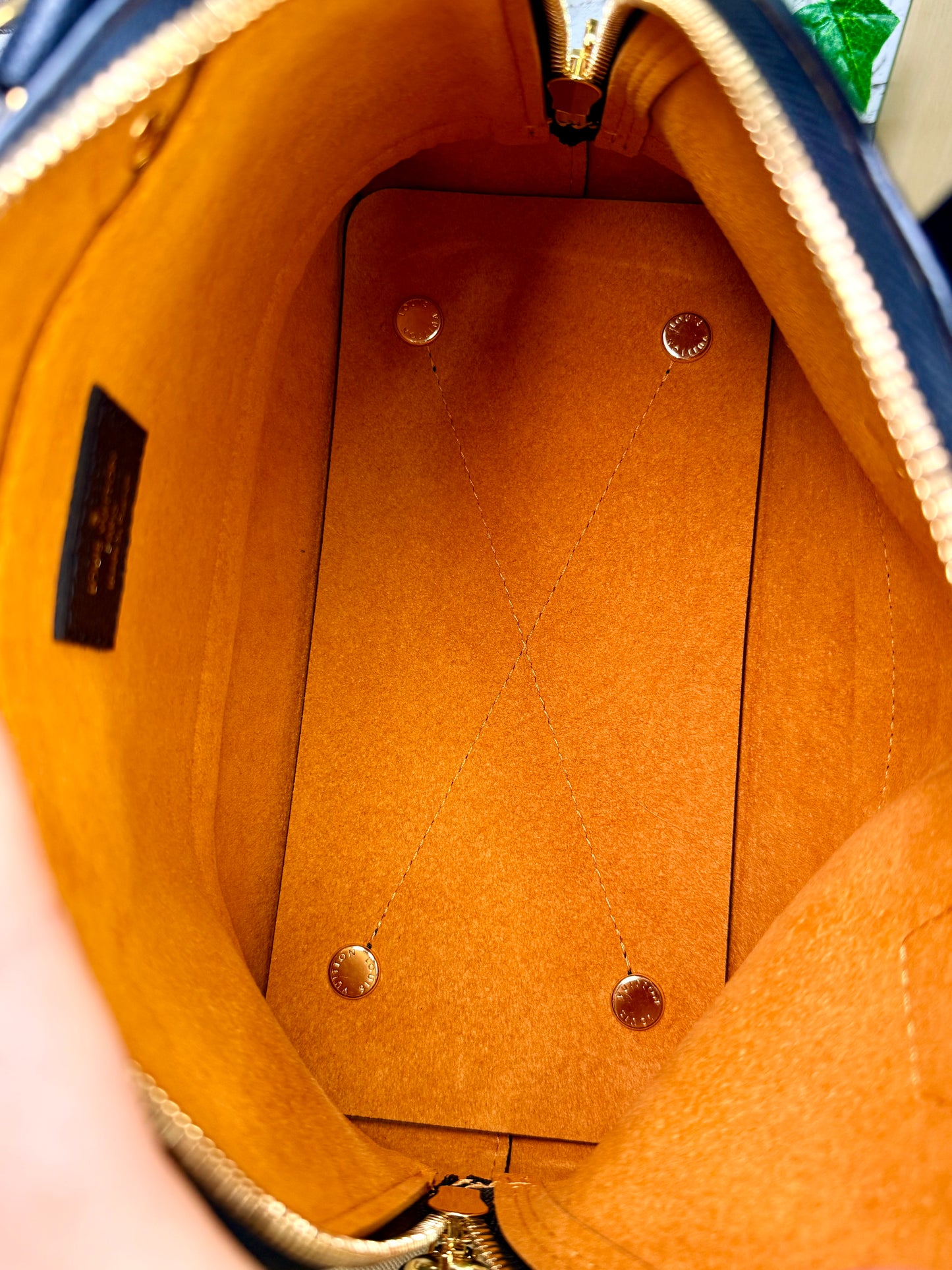 Louis Vuitton Alma BB Empreinte Leather - Black