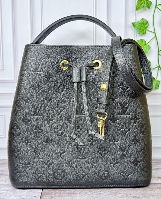 Louis Vuitton Empreinte Leather Neo Noe MM (Black) - Pristine