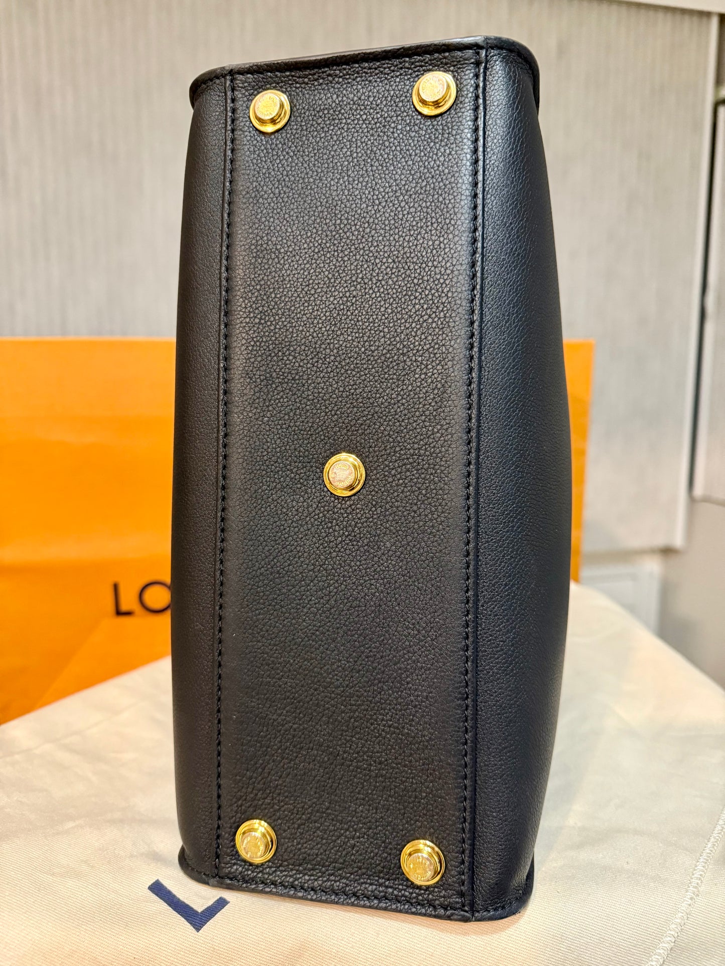 Louis Vuitton On My Side Black/Monogram