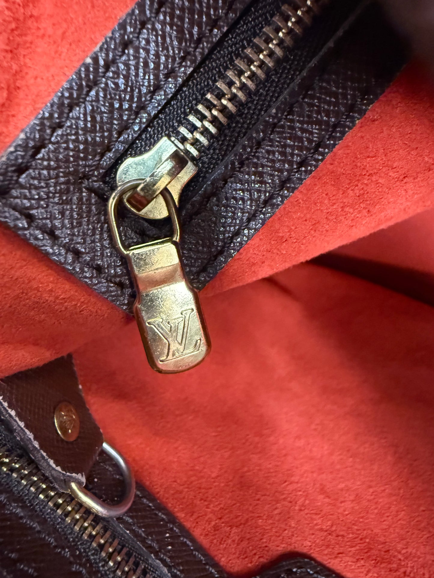 Louis Vuitton Damier Ebene Marais Bucket Bag