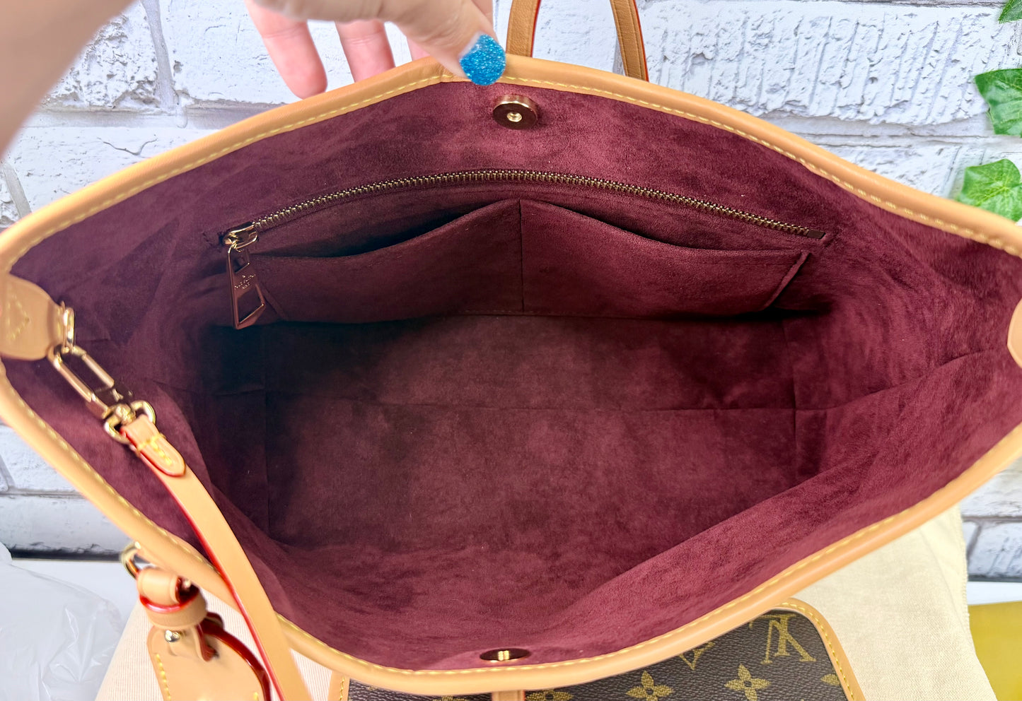 Louis Vuitton Carryall PM (Monogram) - Like New