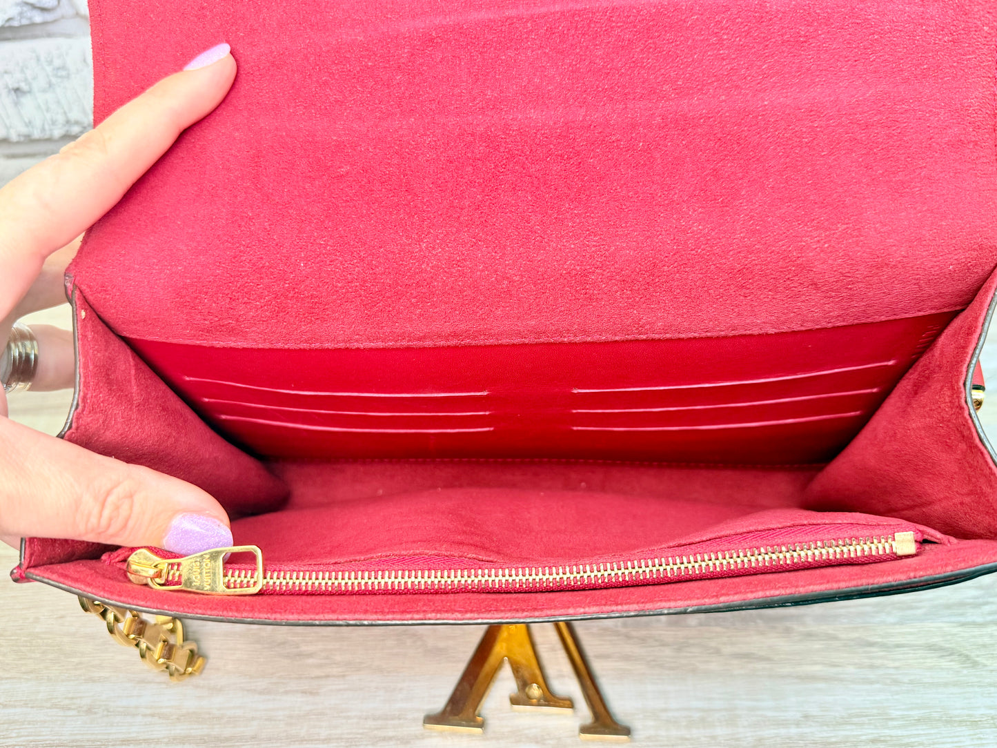 Louis Vuitton Calfskin Chain Louise MM - Raspberry