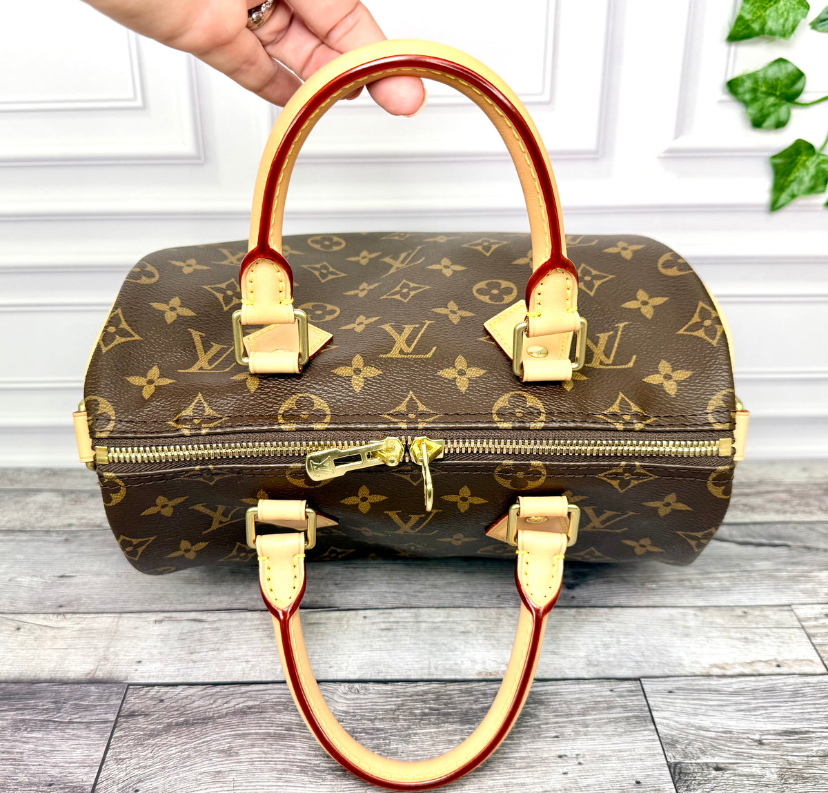 *Flash Sale* Louis Vuitton Speedy 25 Bandouliere (Monogram) - Excellent