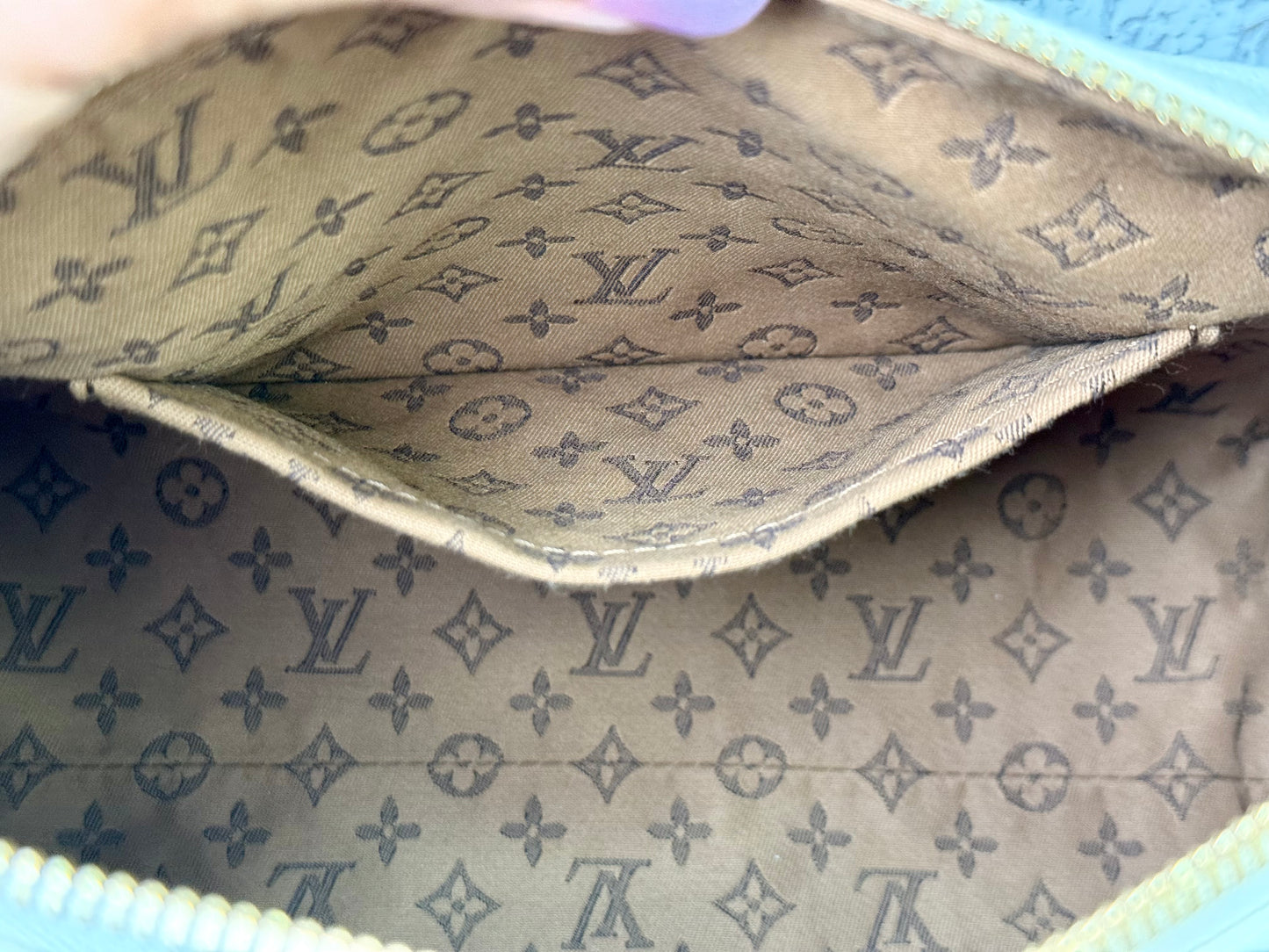 Louis Vuitton Express PM (Vanilla) - Like New