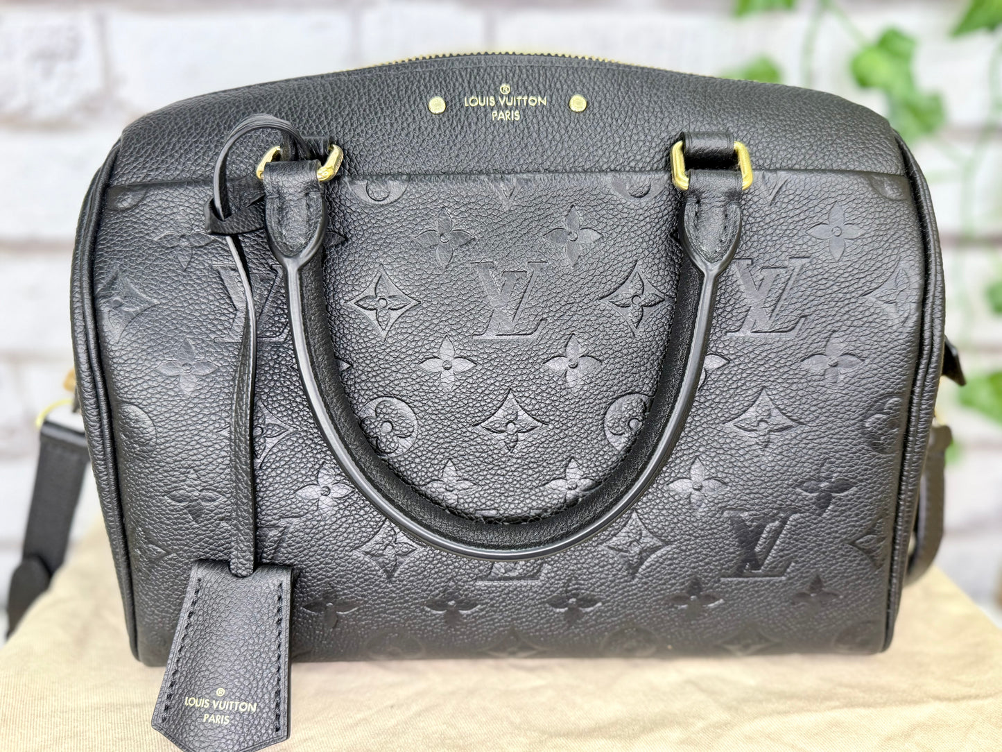 Louis Vuitton Empreinte Leather Speedy 25 Bandouliere (Black) - Pristine