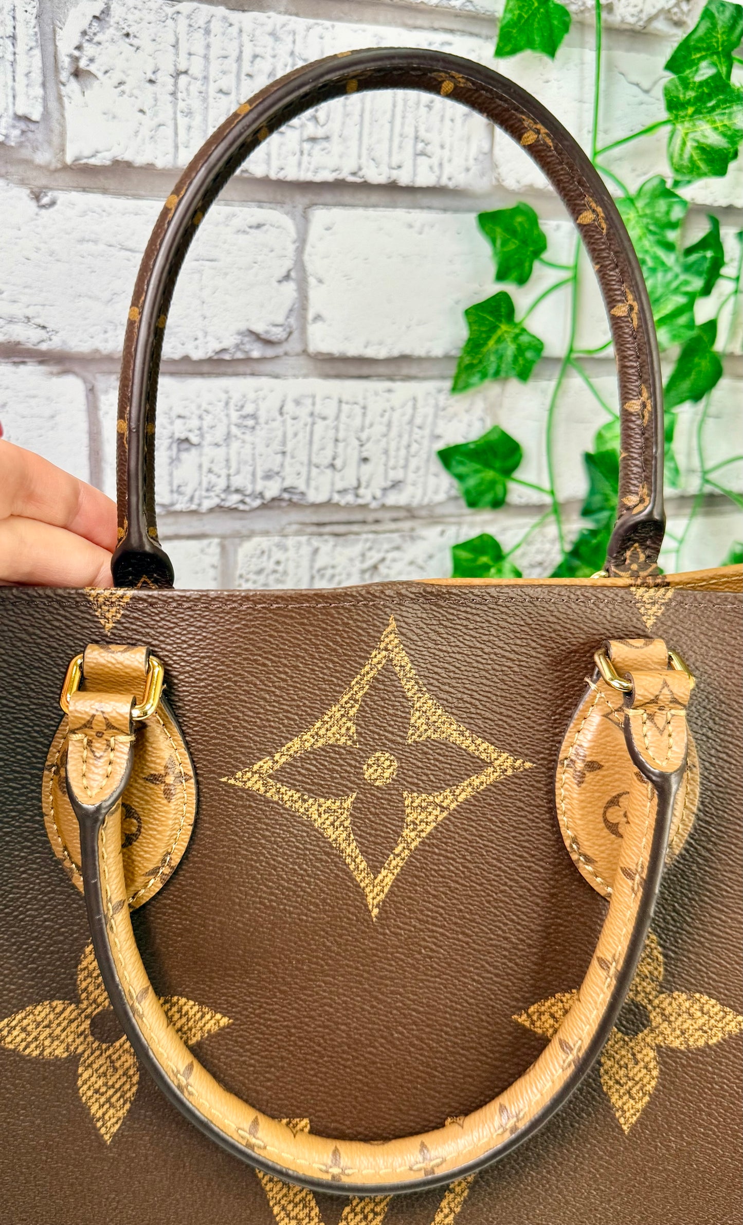 Louis Vuitton On The Go GM (Monogram Reverse)