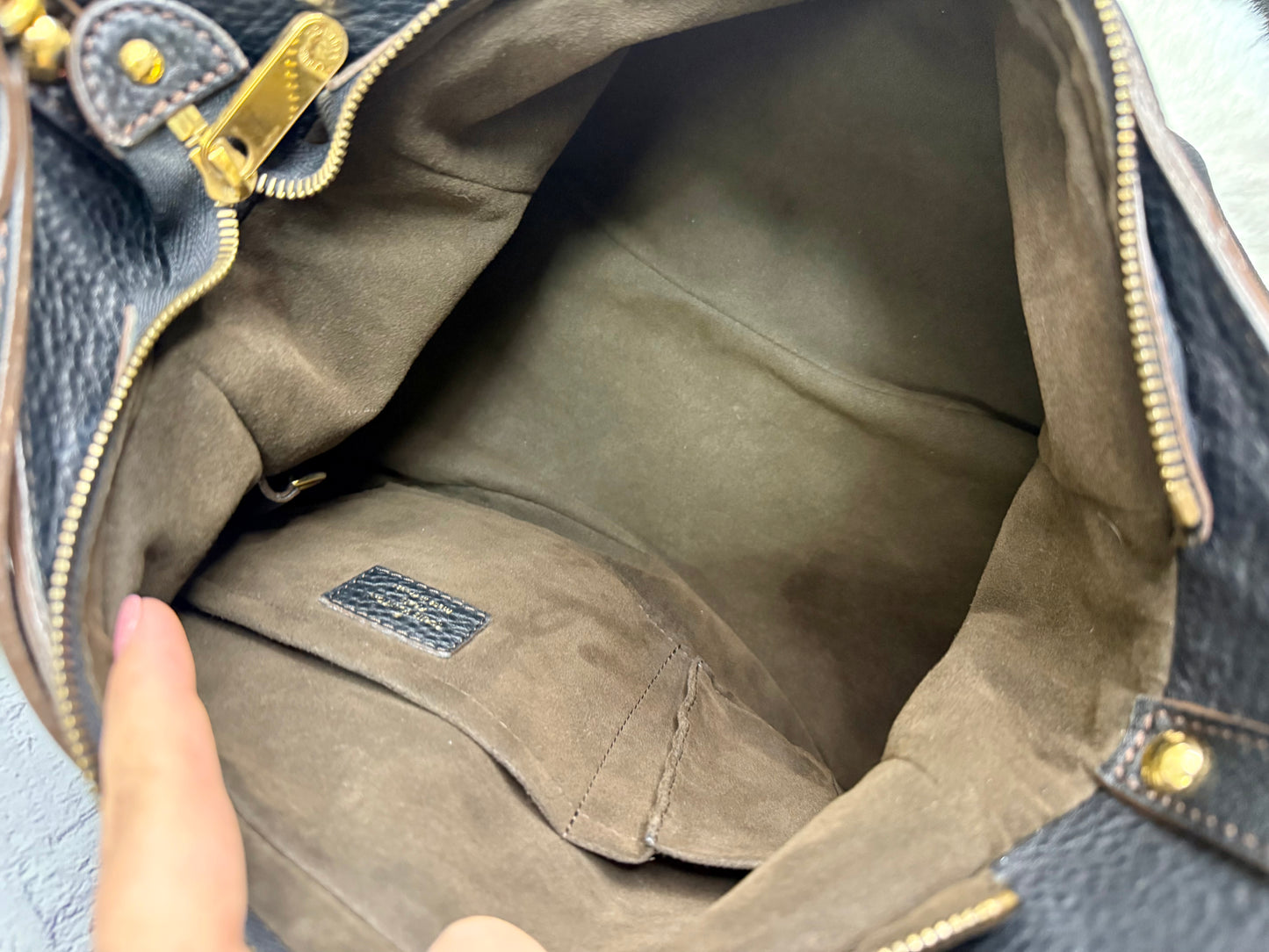 Louis Vuitton Black Mahina Leather XS Hobo