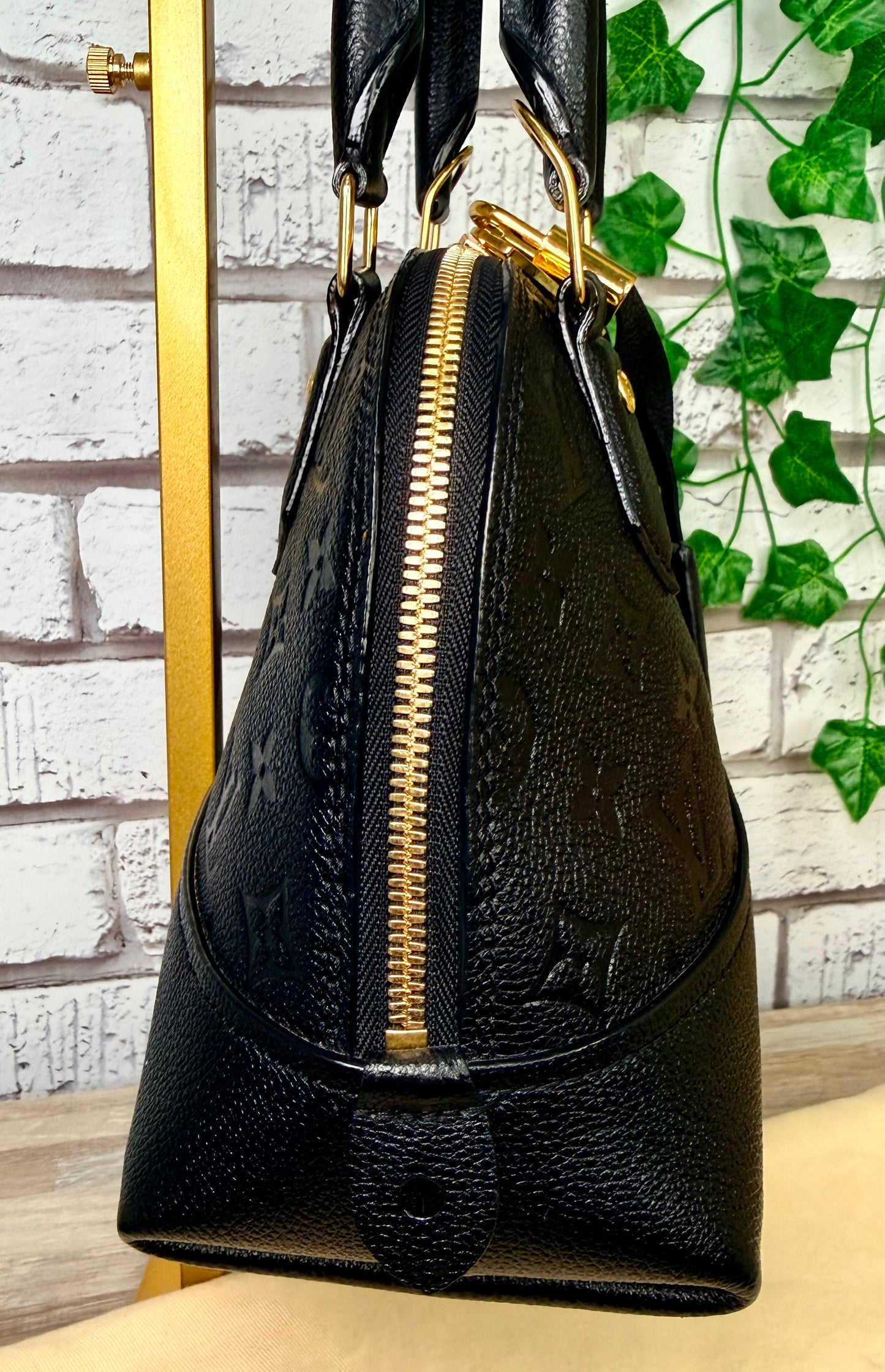 Louis Vuitton Alma BB Empreinte Leather - Black