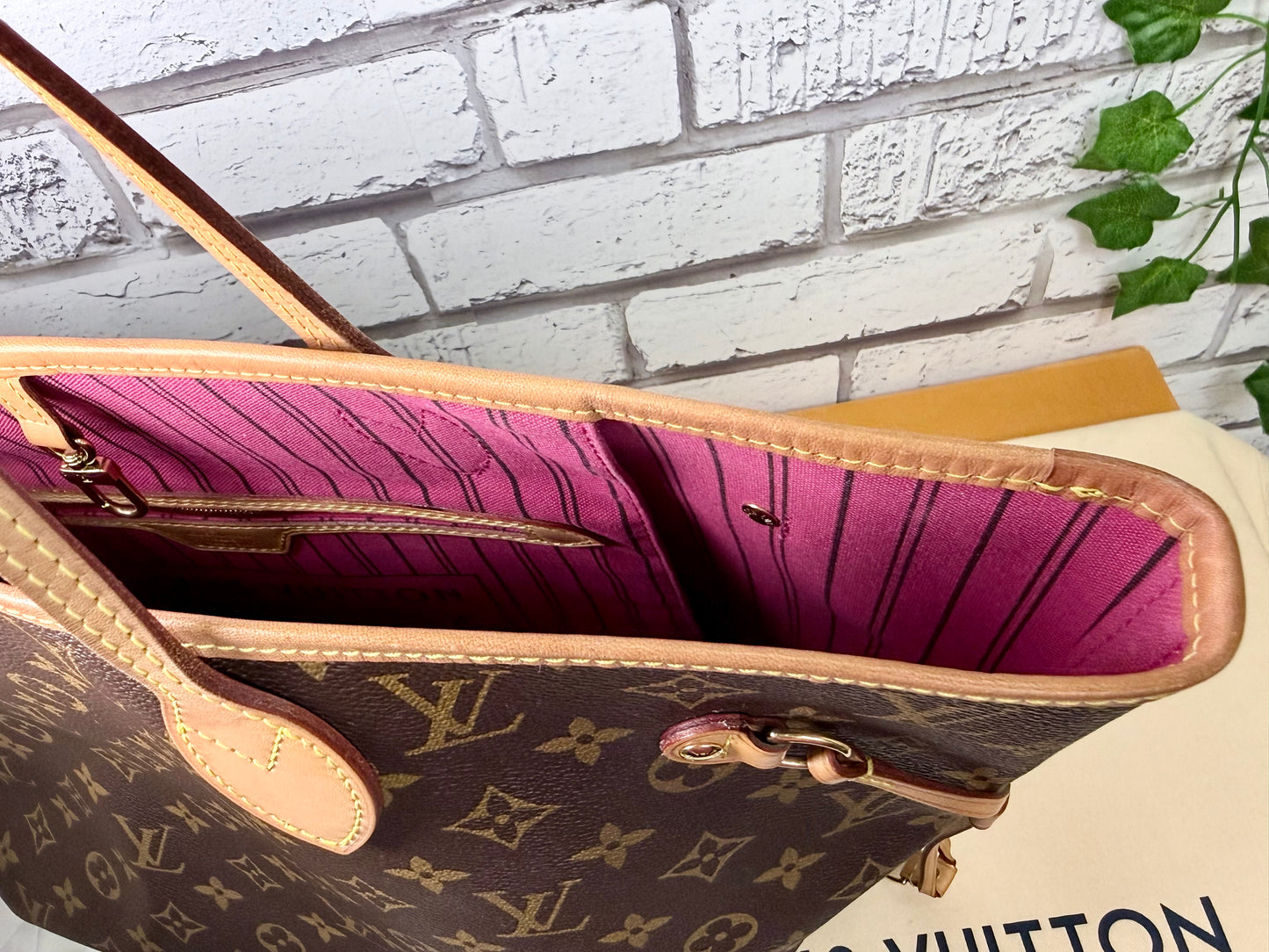 Louis Vuitton Neverfull MM w/ Pouch (Monogram/Pivoine) - Great