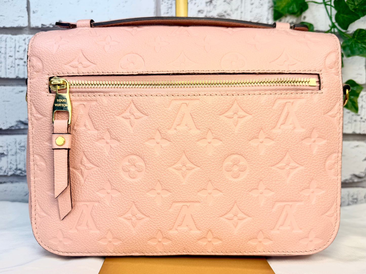 Pre-Owned Louis Vuitton Pochette Métis - Rose Poudre