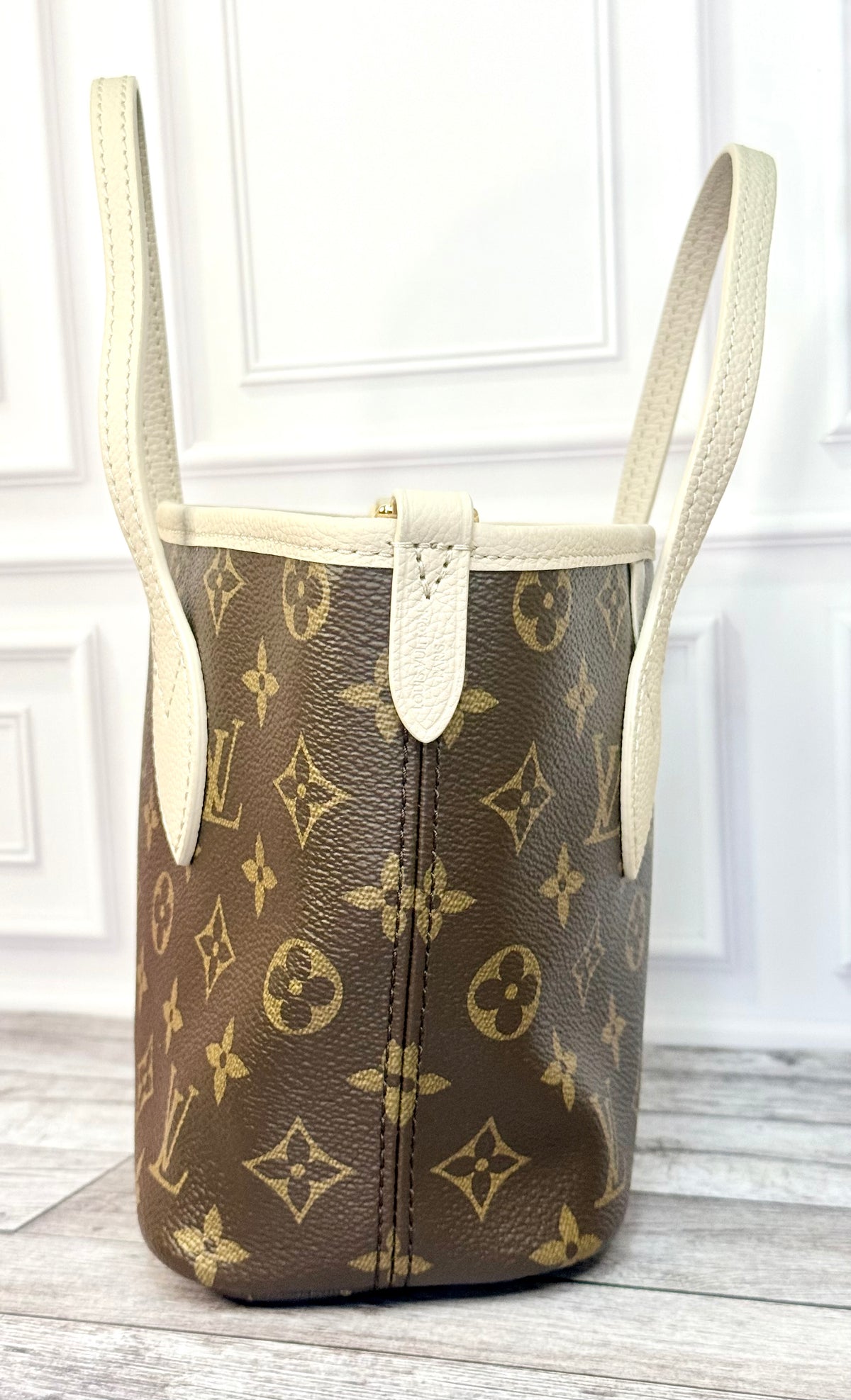 Louis Vuitton Neverfull Bandouliere Inside Out BB (Limestone/Monogram) - Like New
