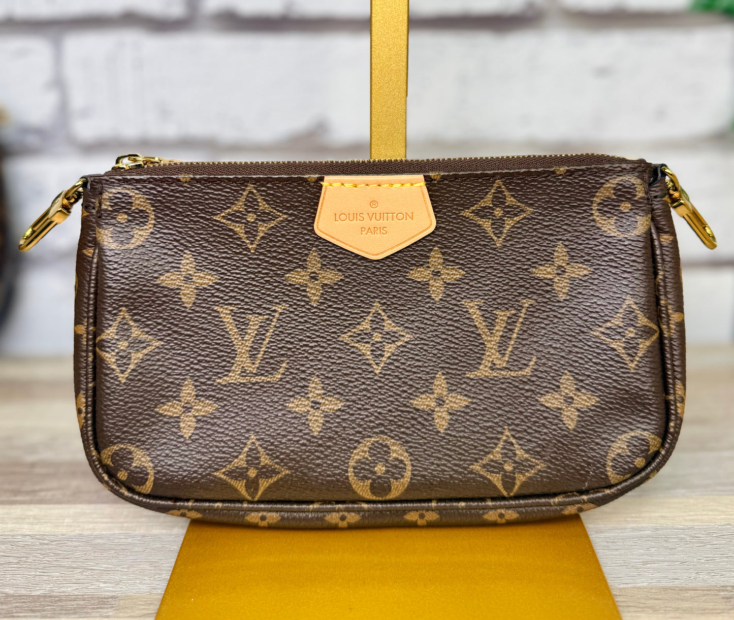 Pre-Owned Louis Vuitton Multi Pochette Accessoires (Pink)