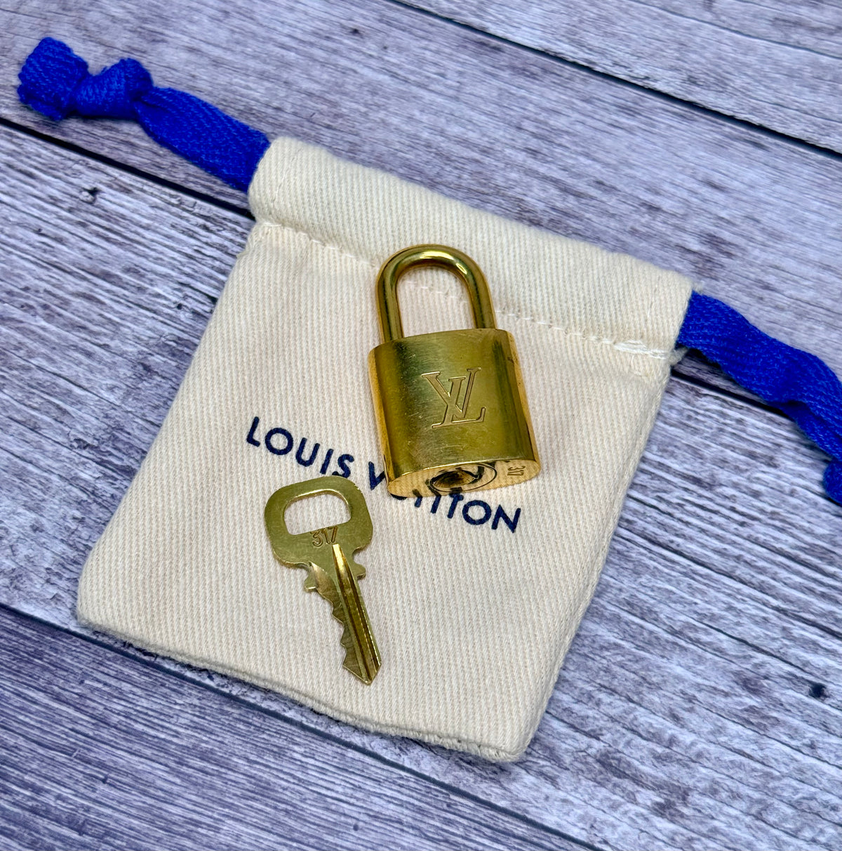 Louis Vuitton Alma BB (Monogram) - Like New