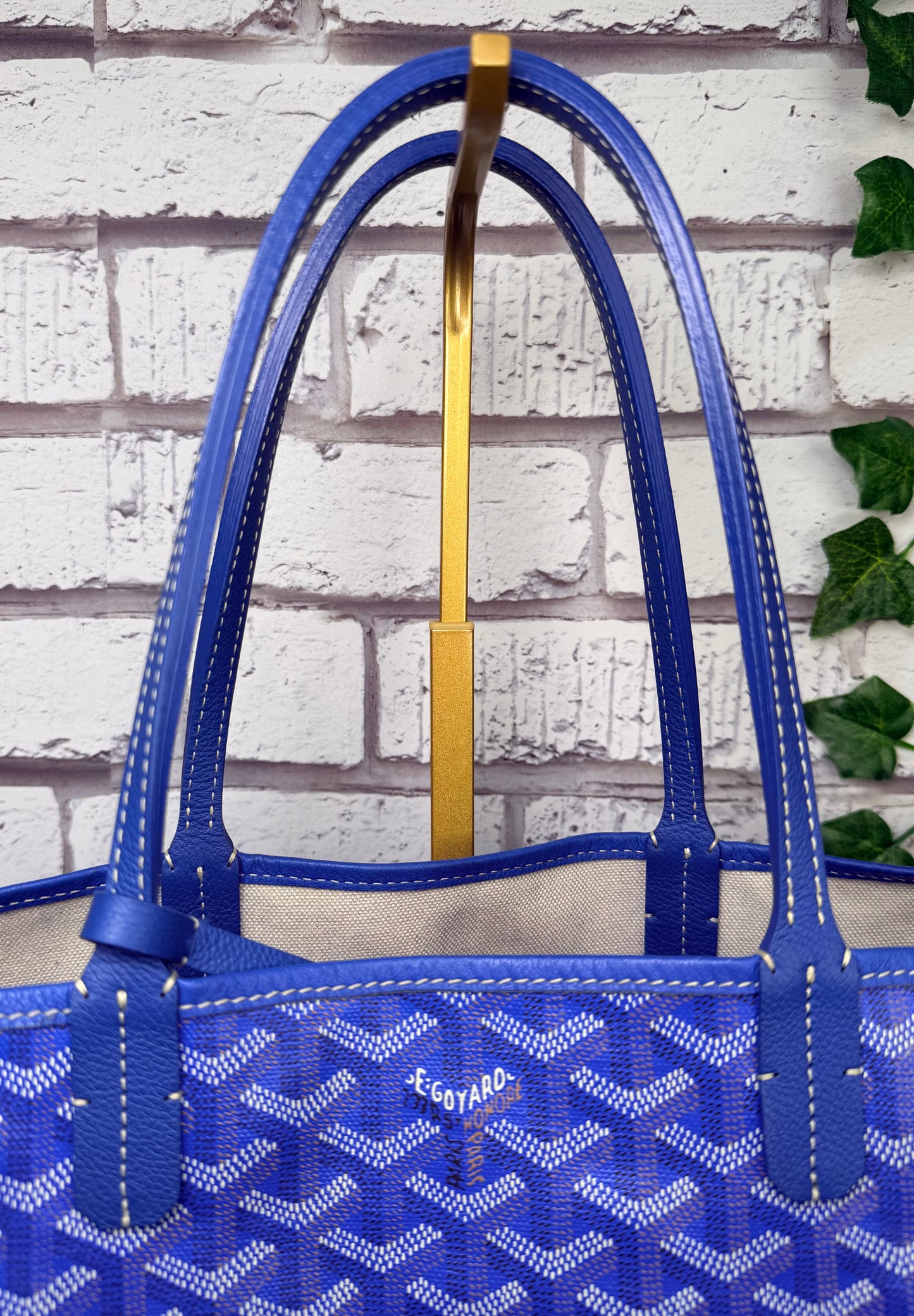Preowned GOYARD St Louis PM Tote w/ Pouch - Sky Blue