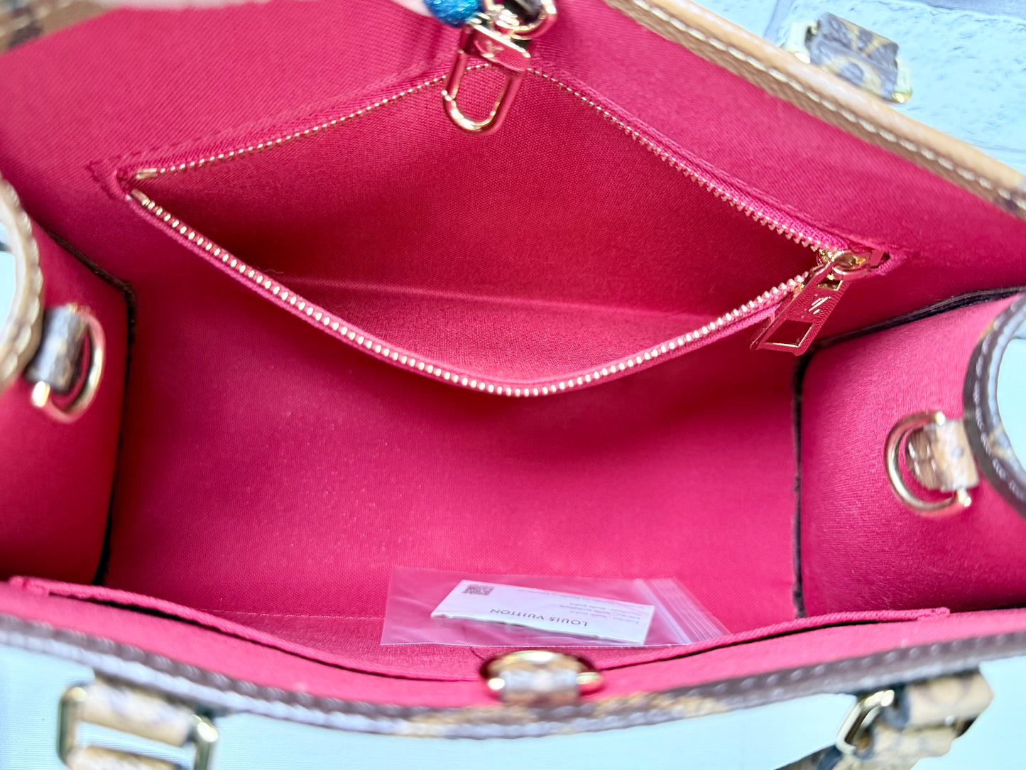 Louis Vuitton On The Go PM (Reverse Monogram) - Like New