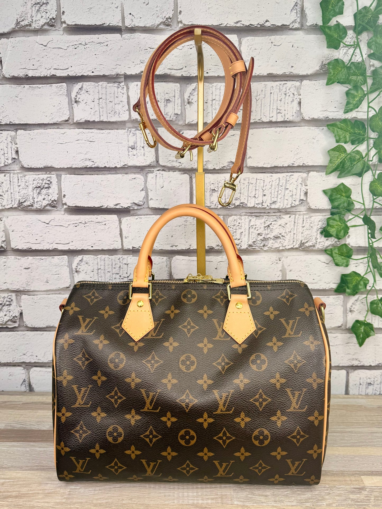 Preowned Louis Vuitton Speedy 30 Bandouliere (Monogram)